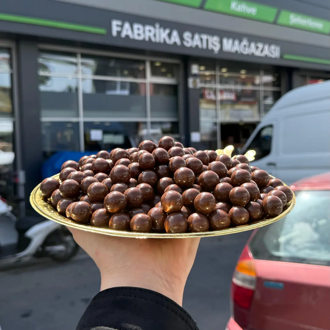 Çikolatalı Fındık Draje Sütlü