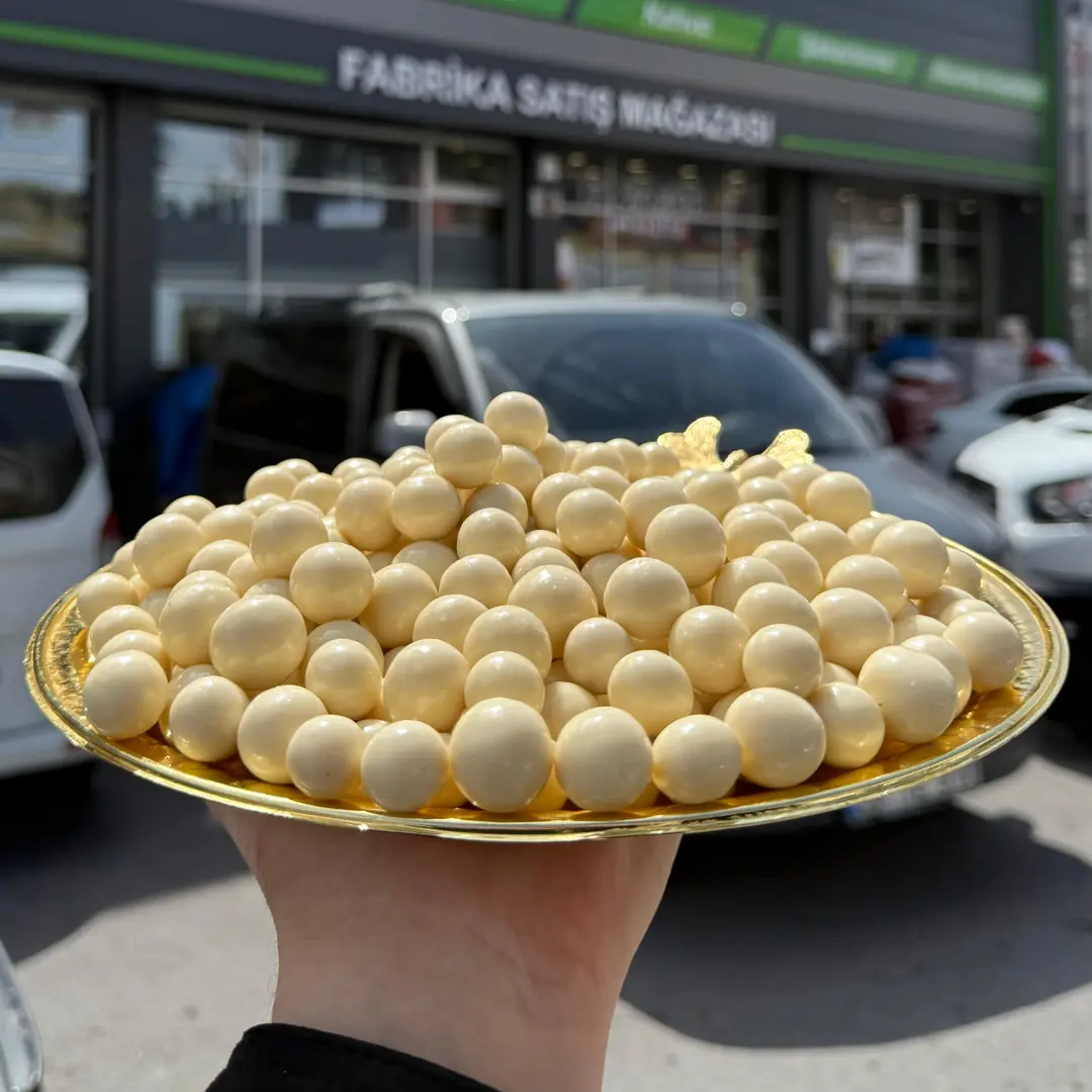 Çikolatalı Fındık Draje Fildişili