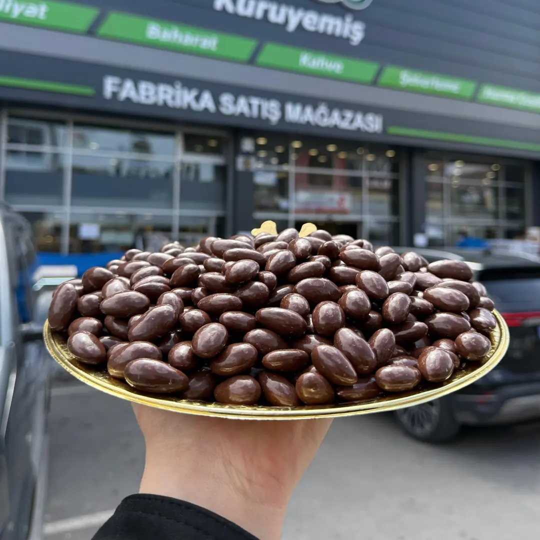 Çikolatalı Badem Draje Sütlü