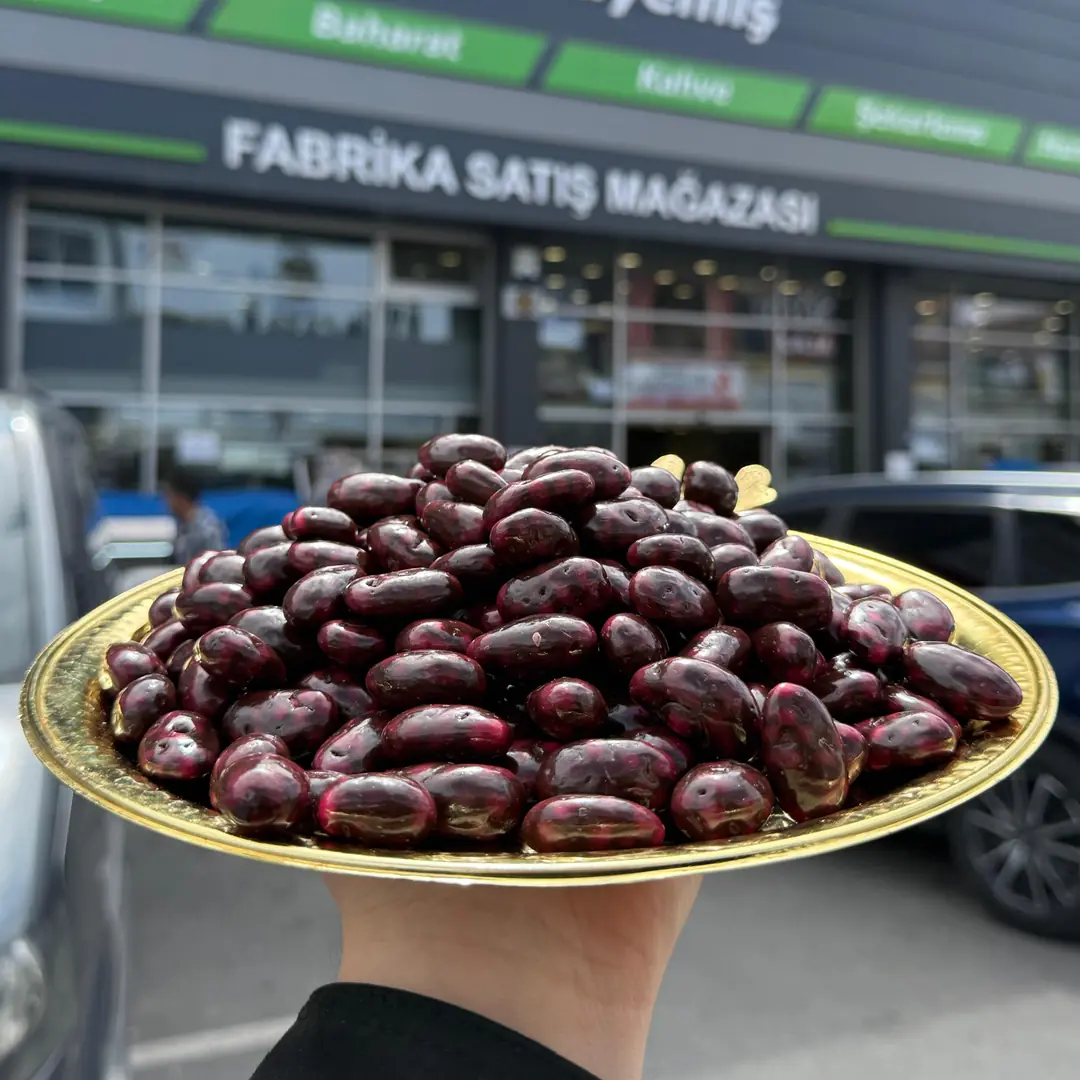 Çikolatalı Badem Draje Orman Meyveli