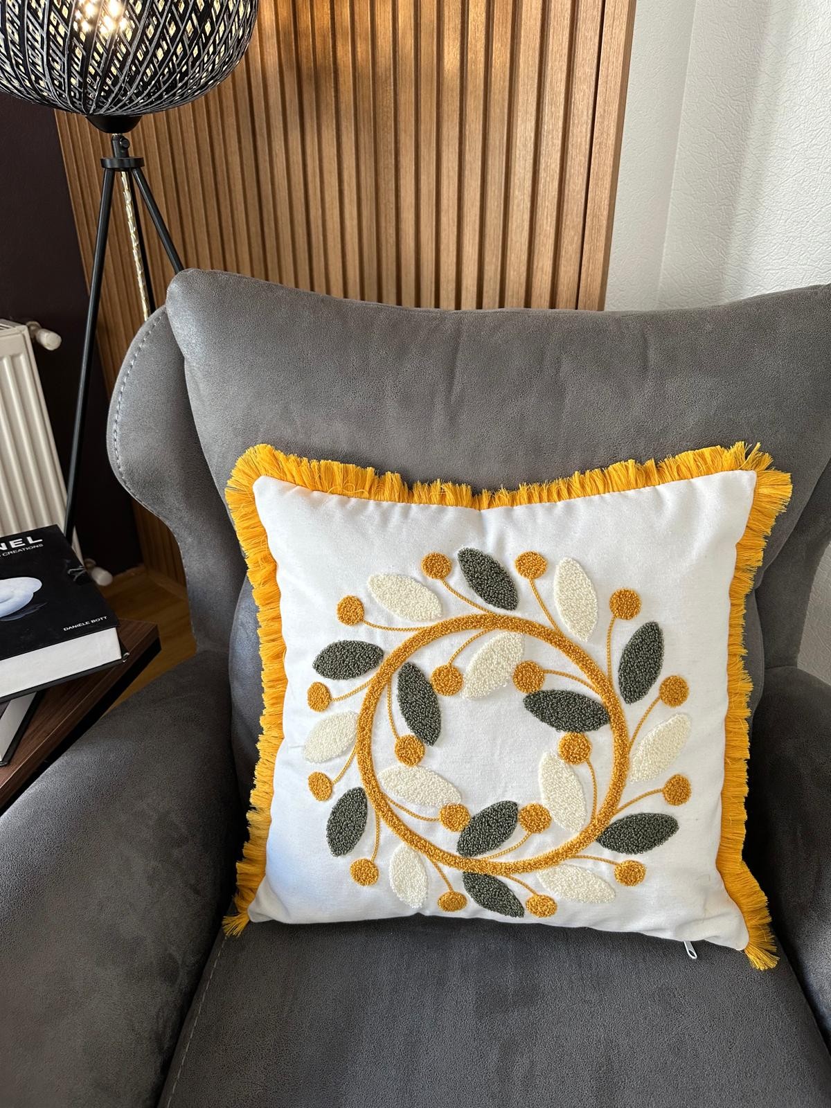 2li Desenli Saçaklı Punch Kırlent Kılıfı 43x43cm - v2 image