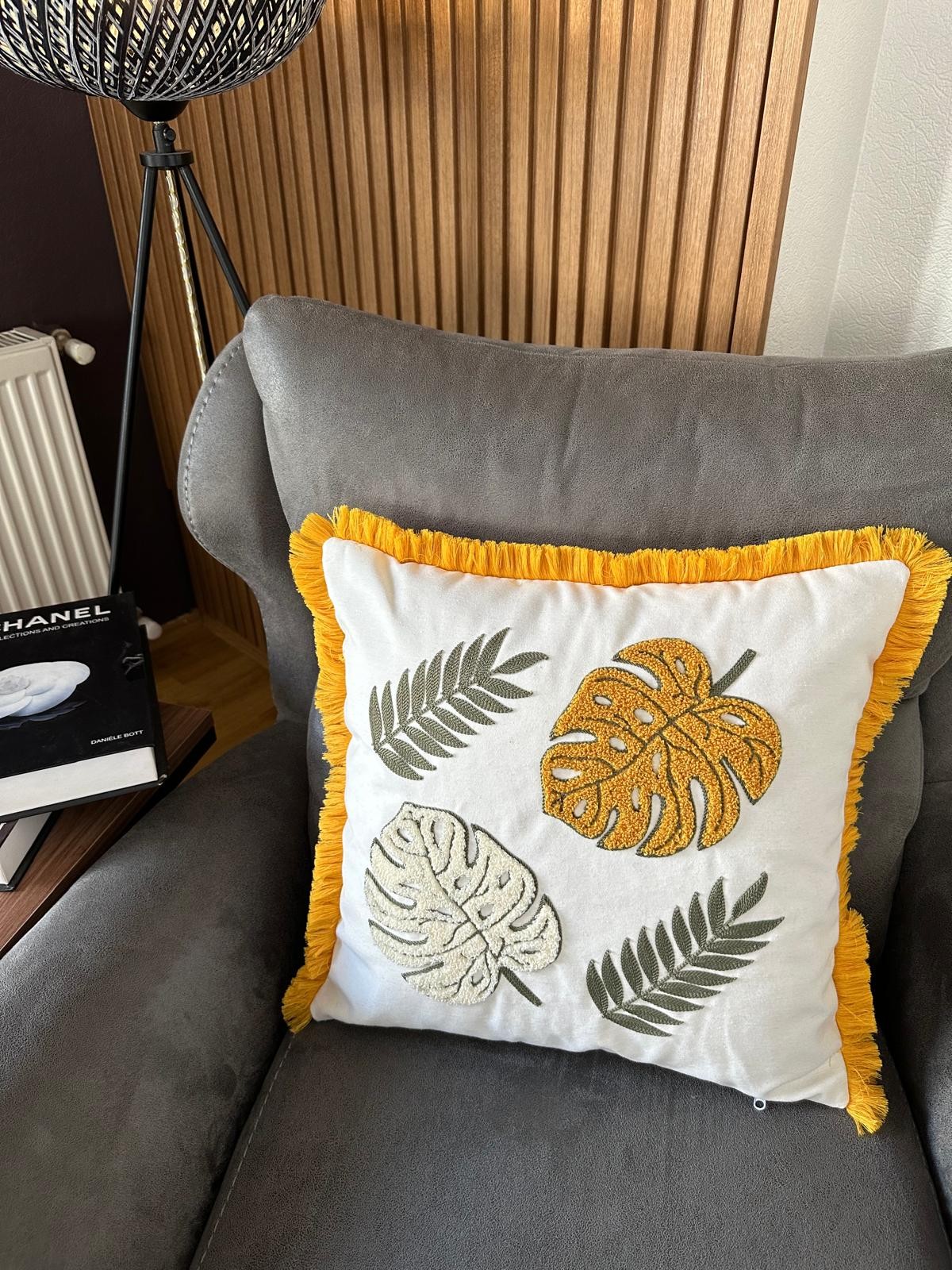 2li Desenli Saçaklı Punch Kırlent Kılıfı 43x43cm - v5 image