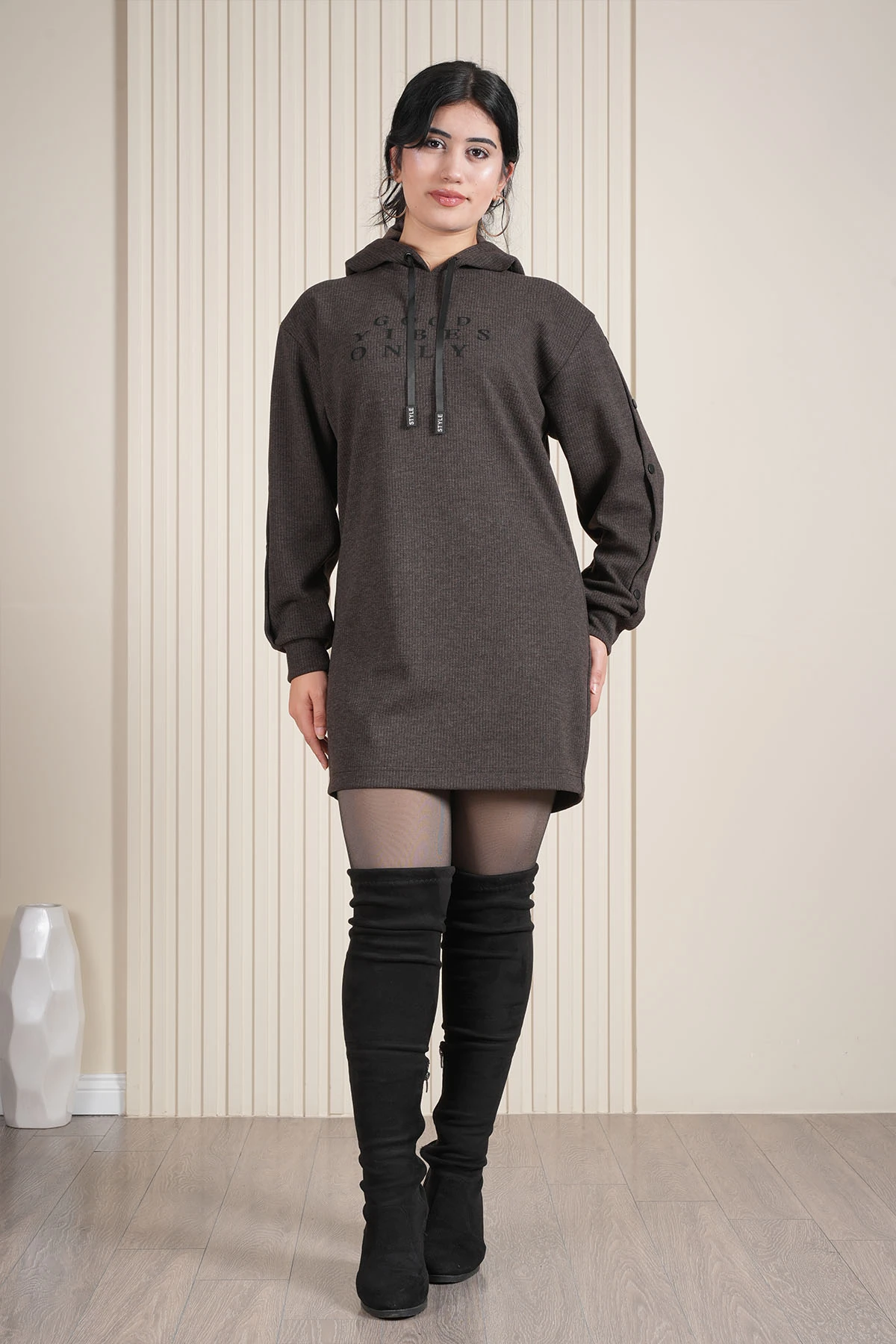 Kadın Kol Çıt Çıtlı Önü Baskılı Kapişonlu Ara Boy Swet 400003 - Kahve