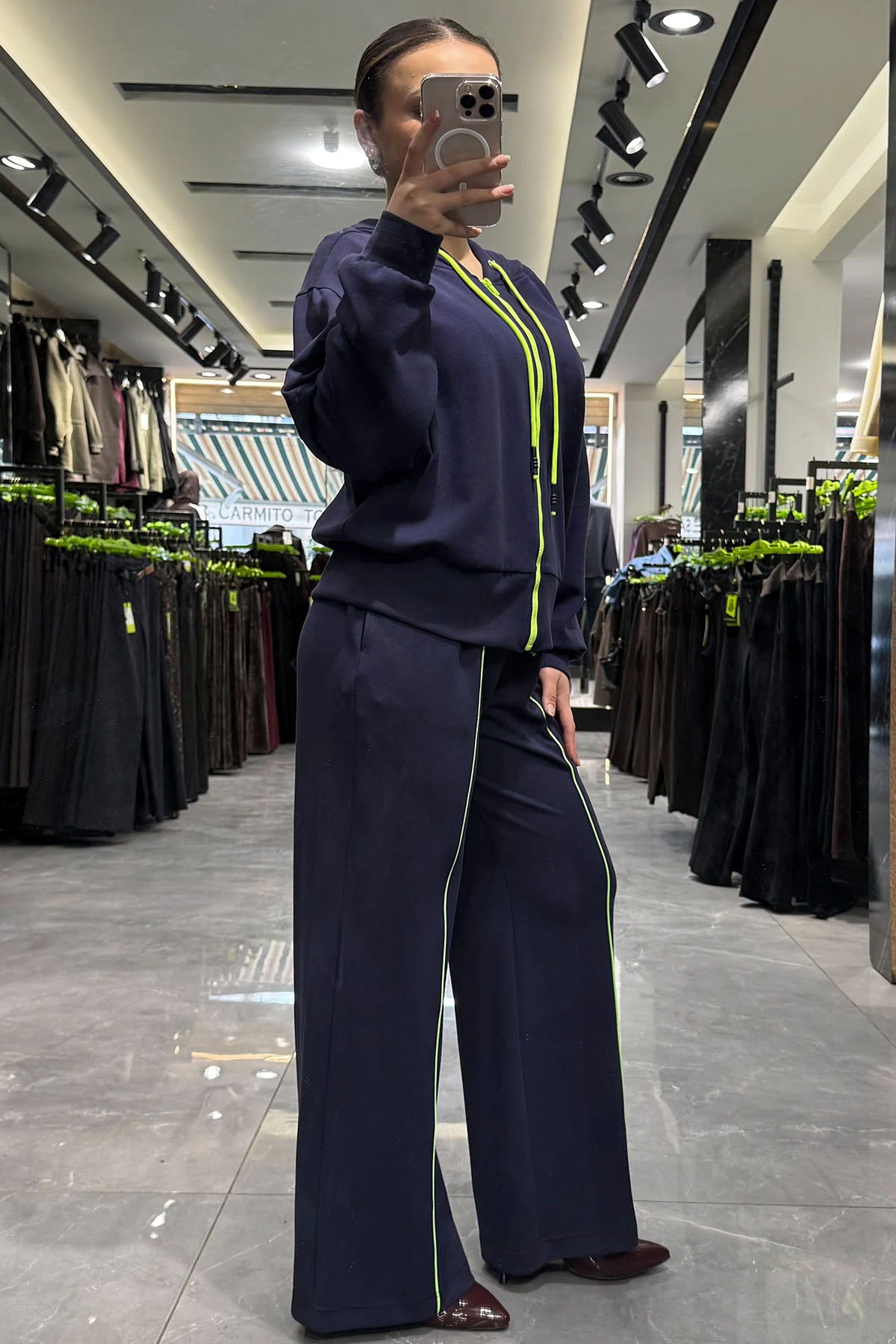 Kadın Büyük Beden Şerit Detay Likralı Fermuarlı Eşofman Takımı 7180 - Laci