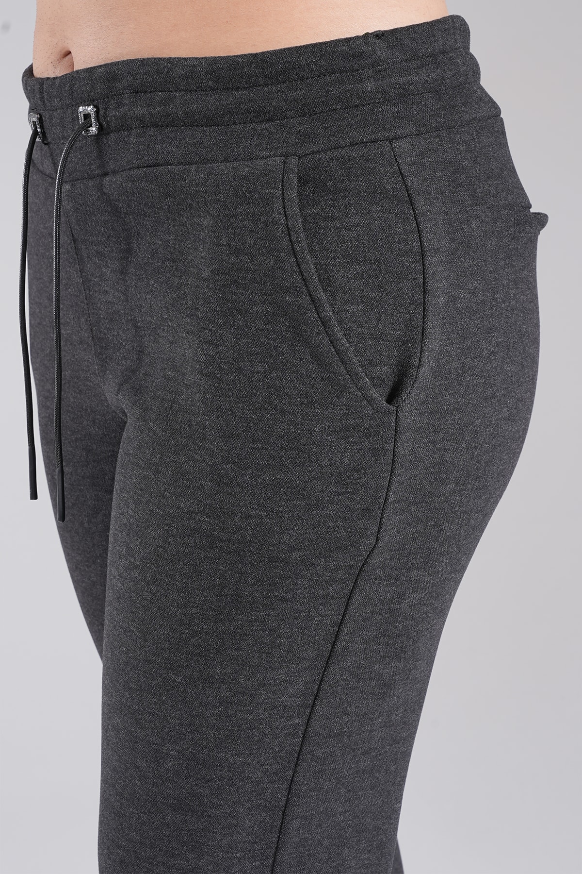 Kadın Paça Manşetli Pile Detaylı Kaşe Mom Pantolon 10644