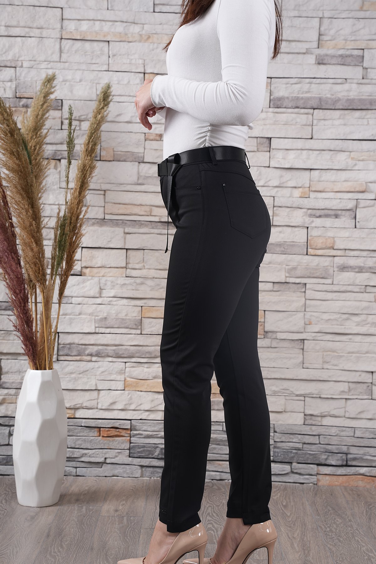 Kadın Likralı Paça Yırtmaç Detaylı Mom Pantolon 10450