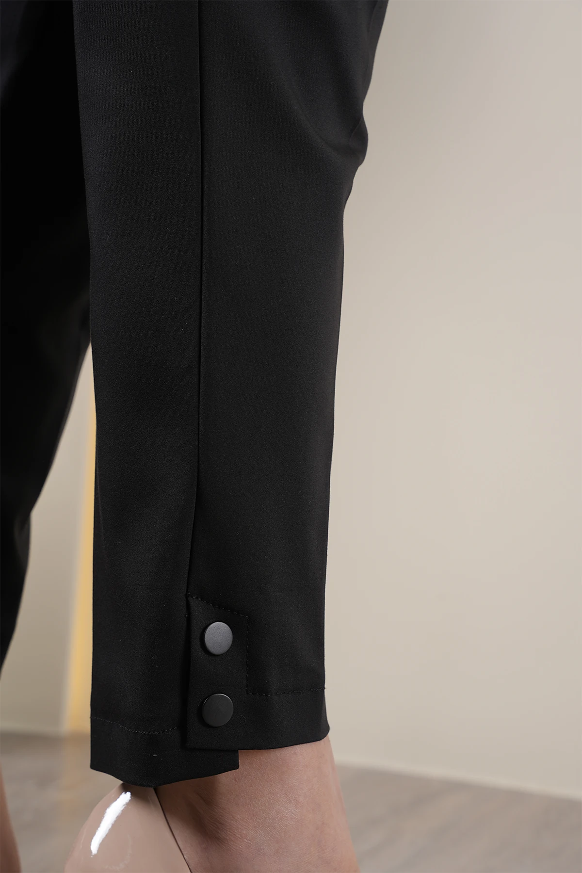 Kadın Likralı Paça Çıt Çıt Detaylı Mom Pantolon 10442