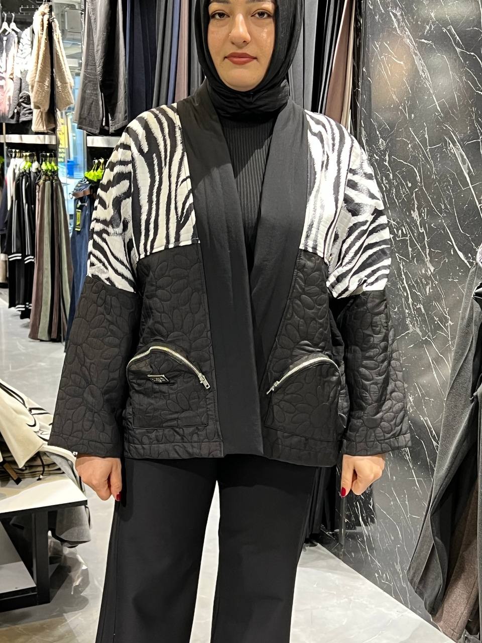 Zebra Desenli Çiçek Motifli Kadın Mont 4730