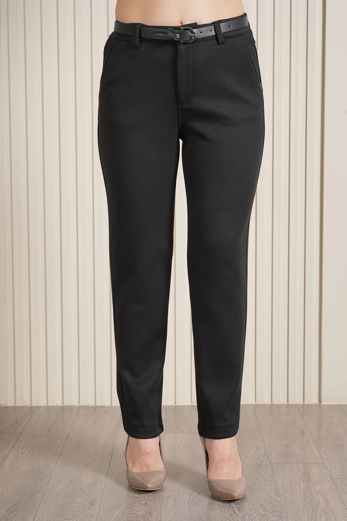 Kadın Özel Kemerli Süet Kadife Mom Pantolon 10679 - Siyah