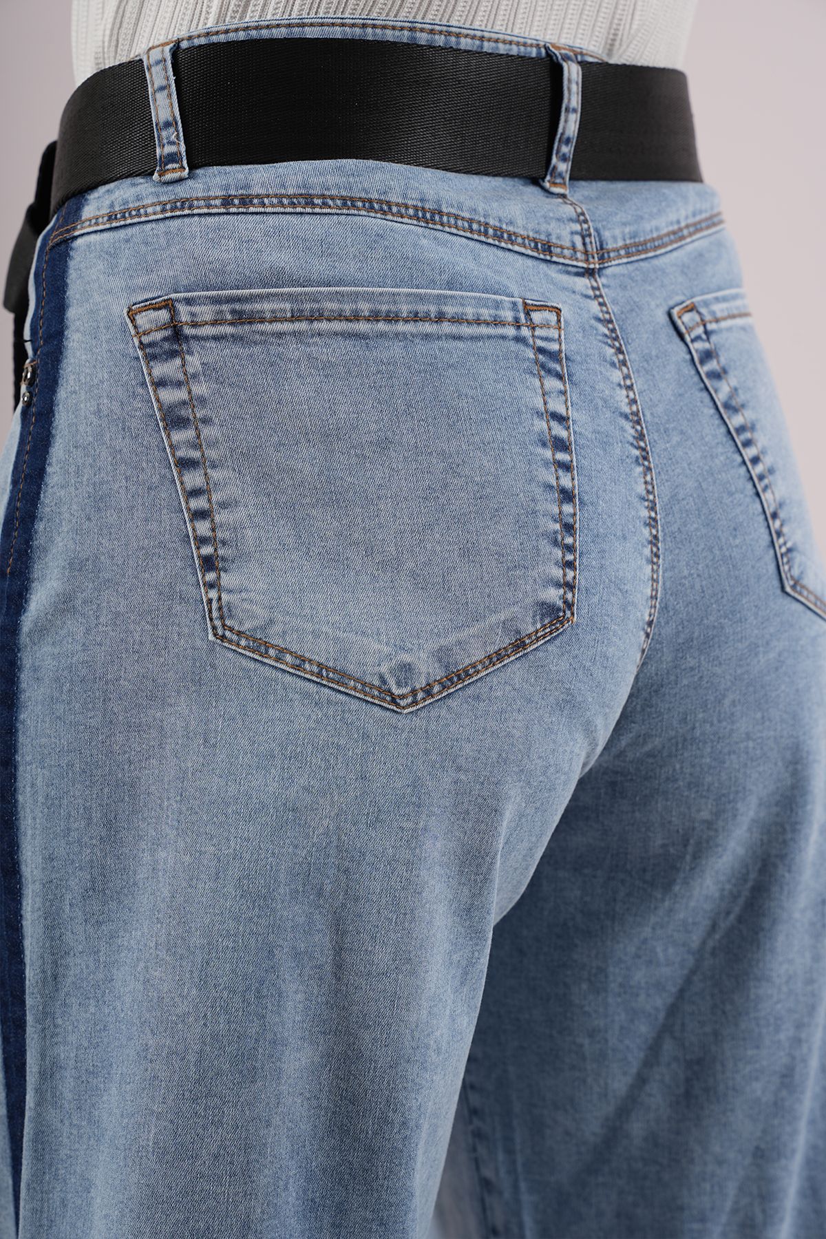 Kadın Yan Peç Detaylı Kapri Jean  10522