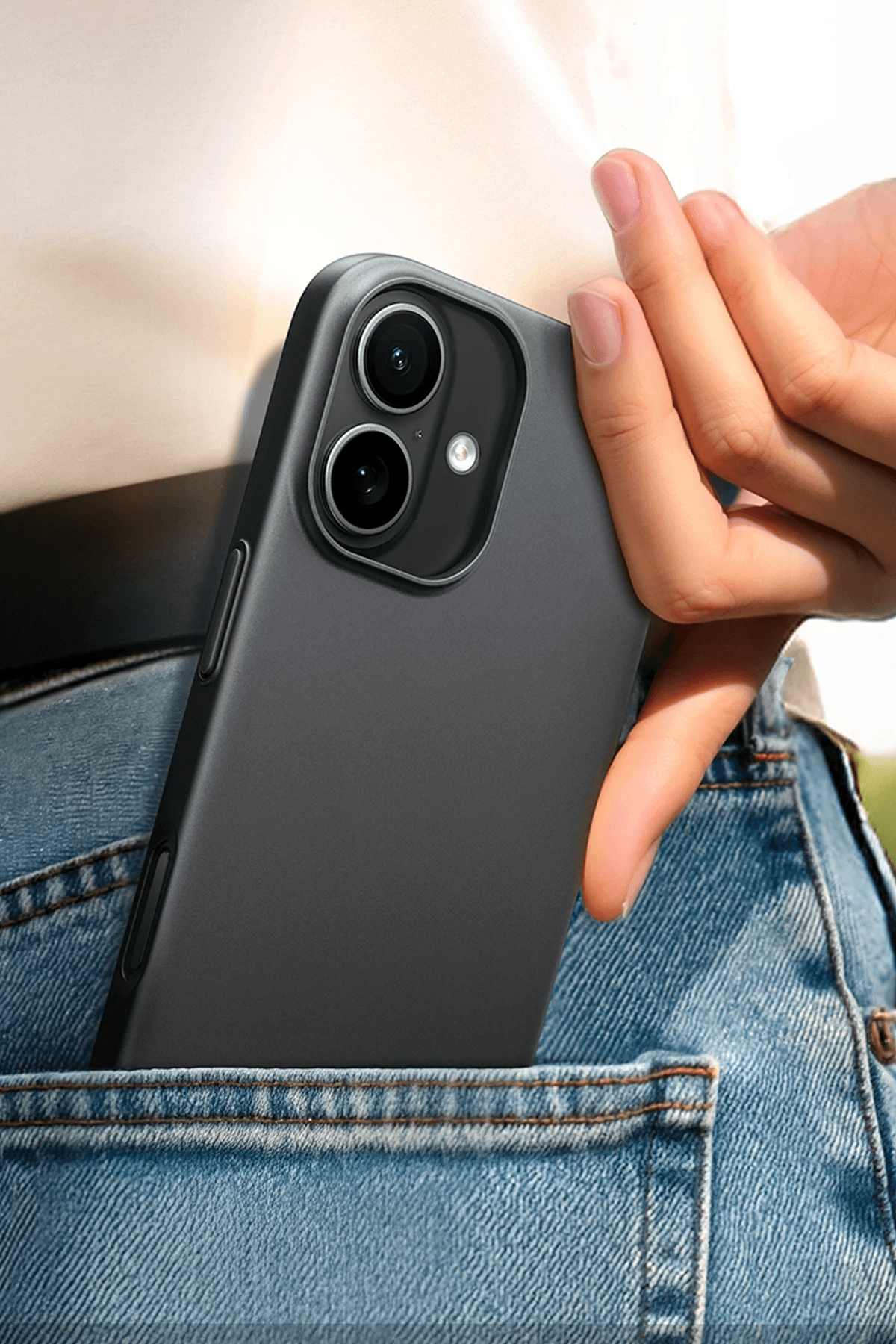 Torras SlimFit Magsafe Kılıf - iPhone 17