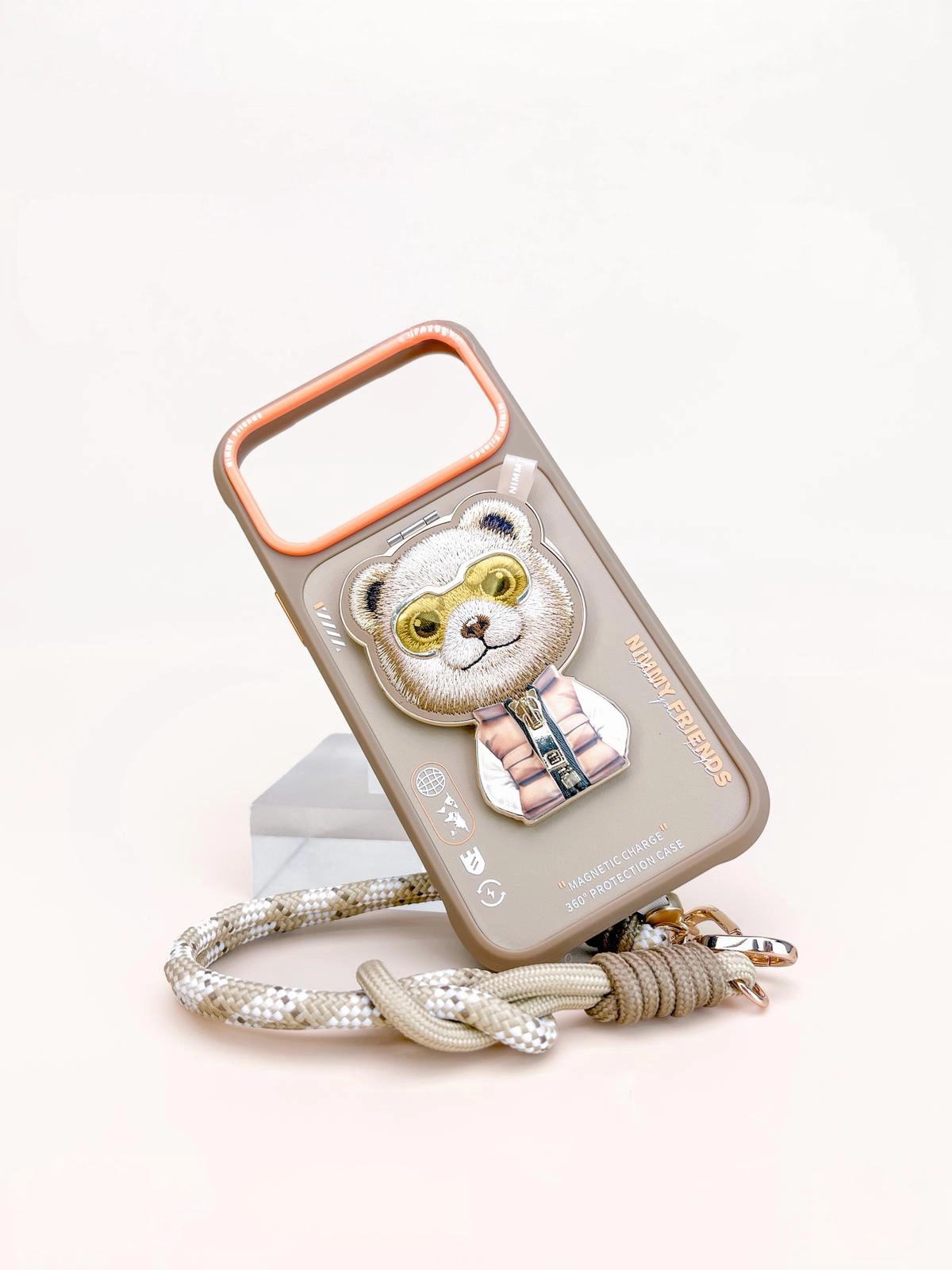 Nimmy MagSafe Özellikli Kahverengi Ayı Aparatlı Cool And Cute 2.0 Telefon Kılıfı - iPhone 17 Pro