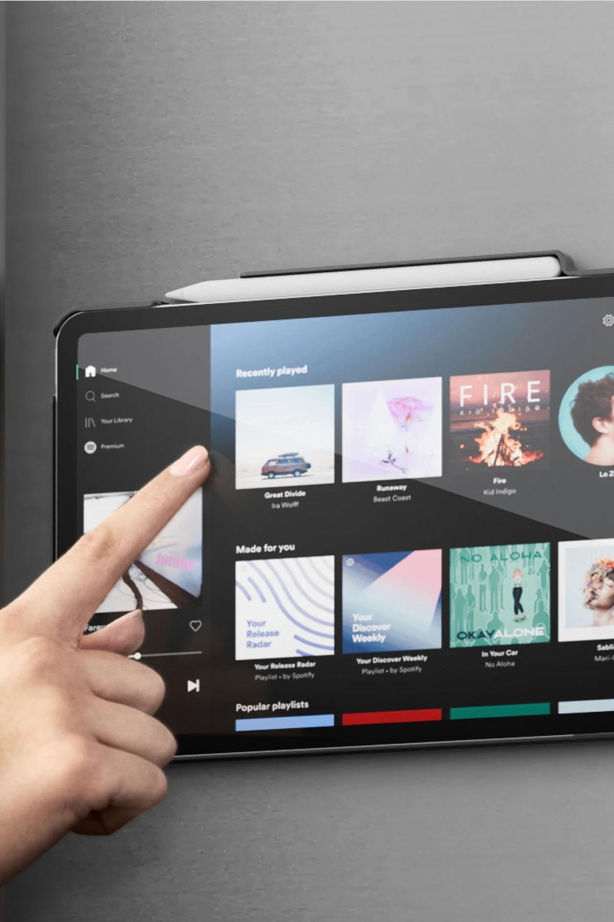 Uniq iPad Rovus Snapmount 360 Derece Dönebilen Manyetik Tablet Kılıf - Siyah