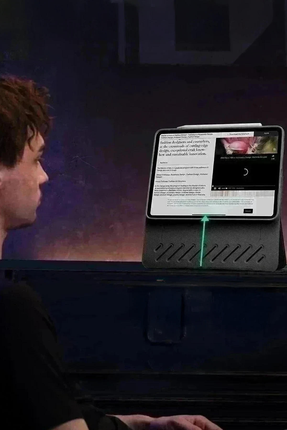 ESR Shift Manyetik Tablet Kılıfı 