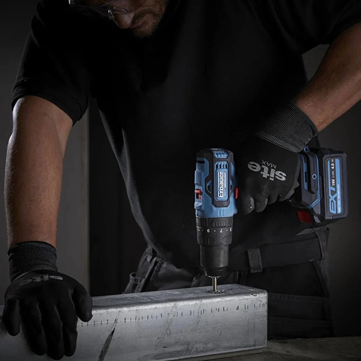 Çift Akülü Darbeli Vidalama 18V 4A