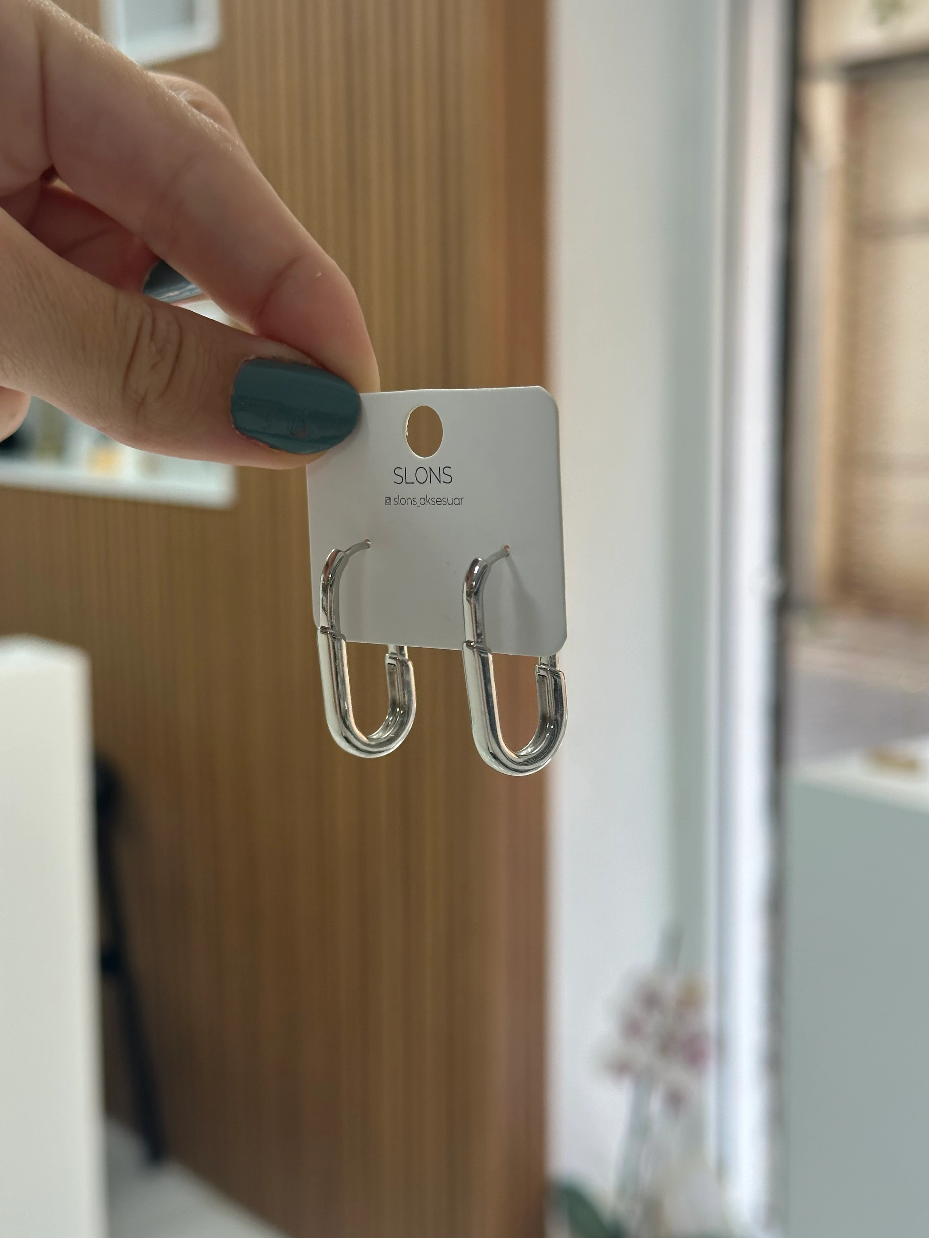 Silver Büyük Oval Küpe