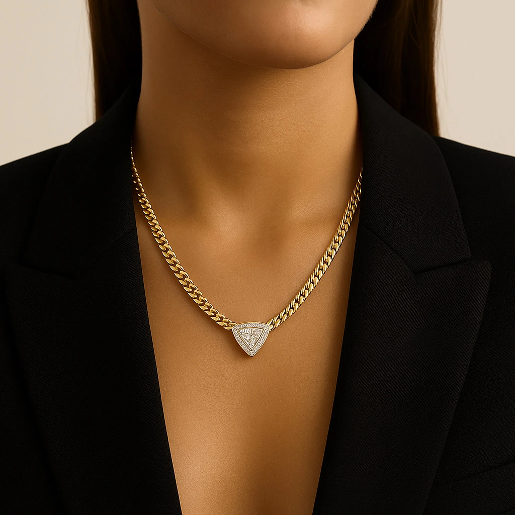 Taşlı Üçgen Uçlu Kolye