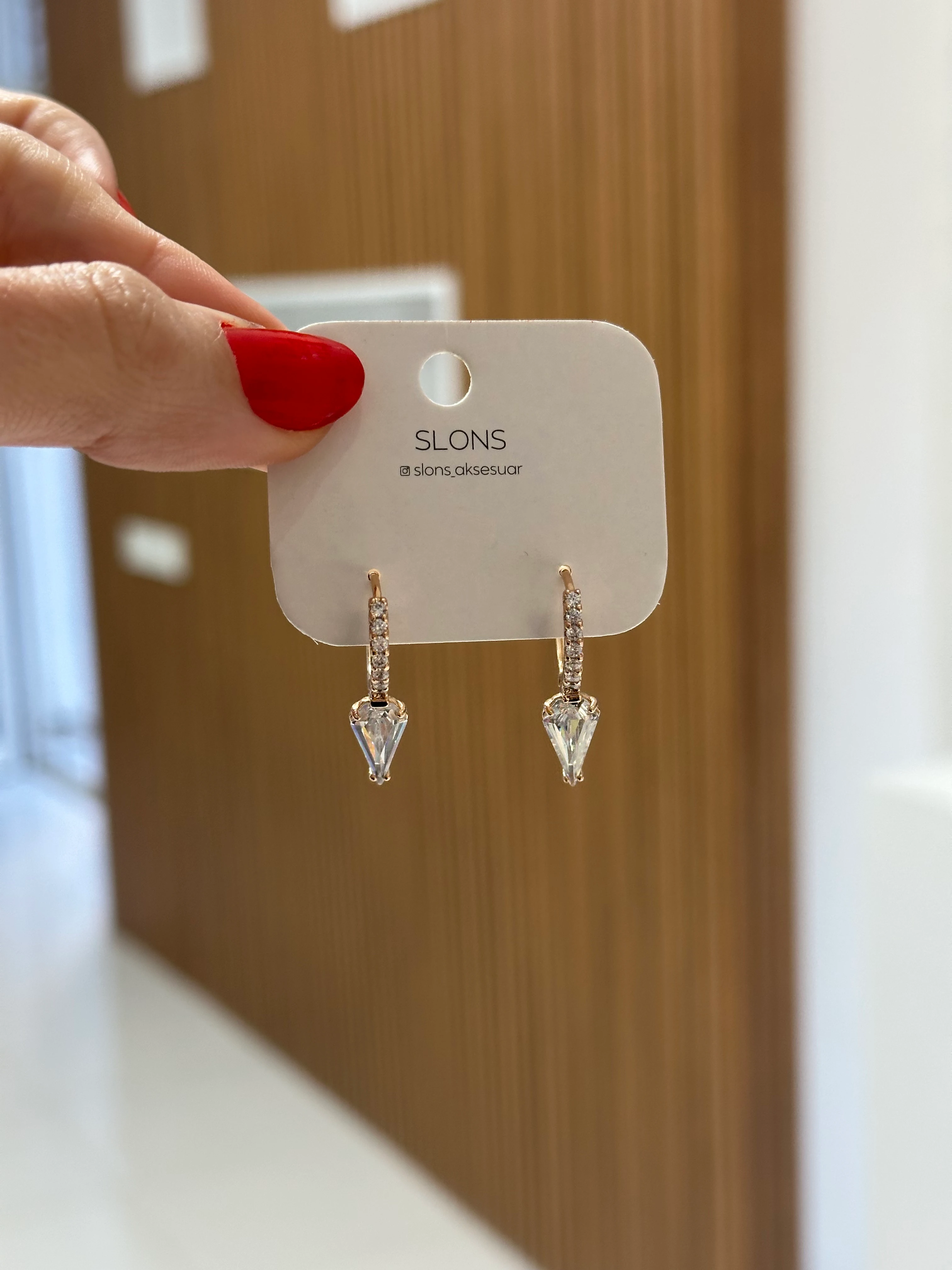 Elmas Kesim Üçgen Uçlu Küpe