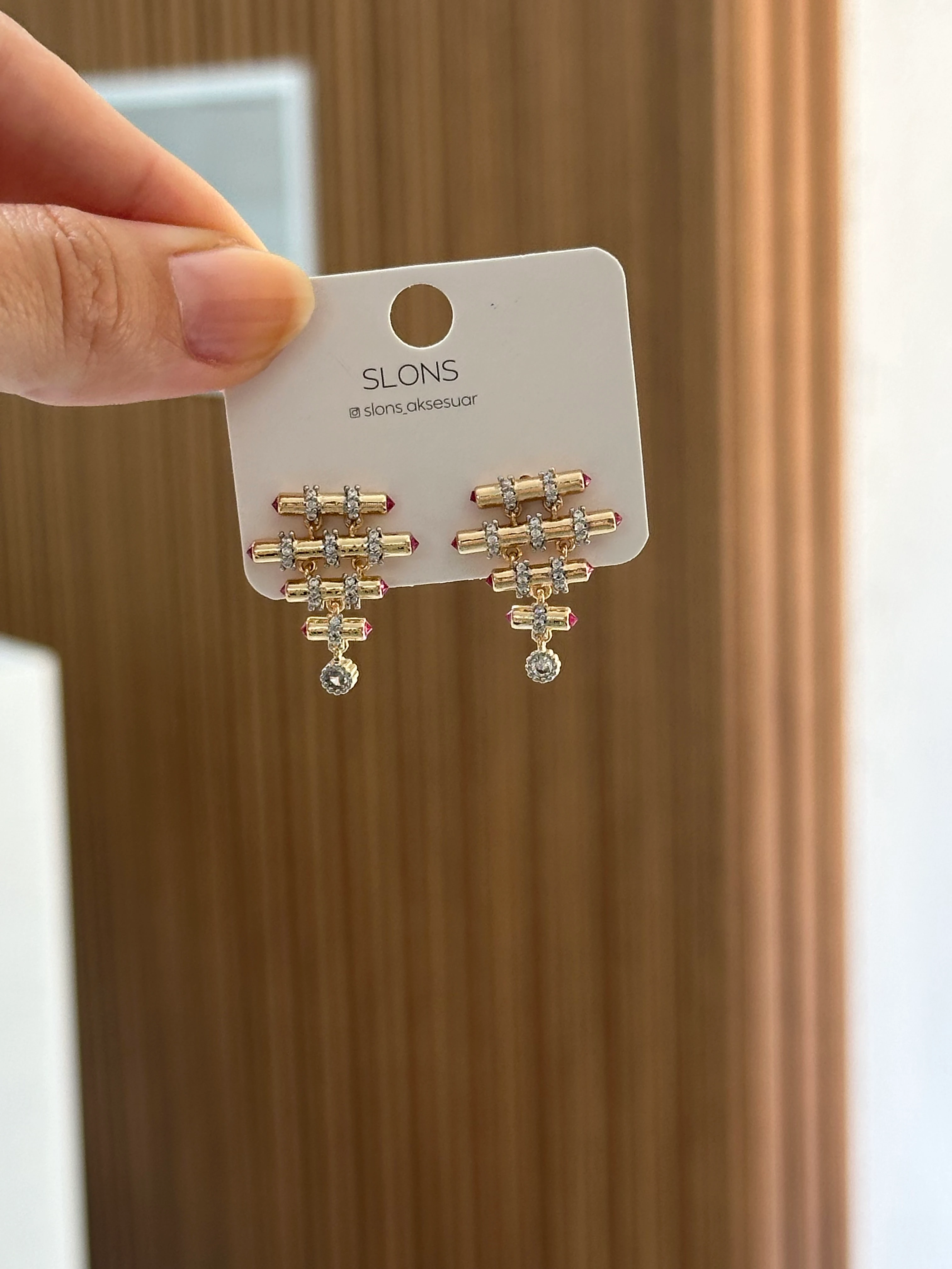 Sallantılı Çubuk Küpe