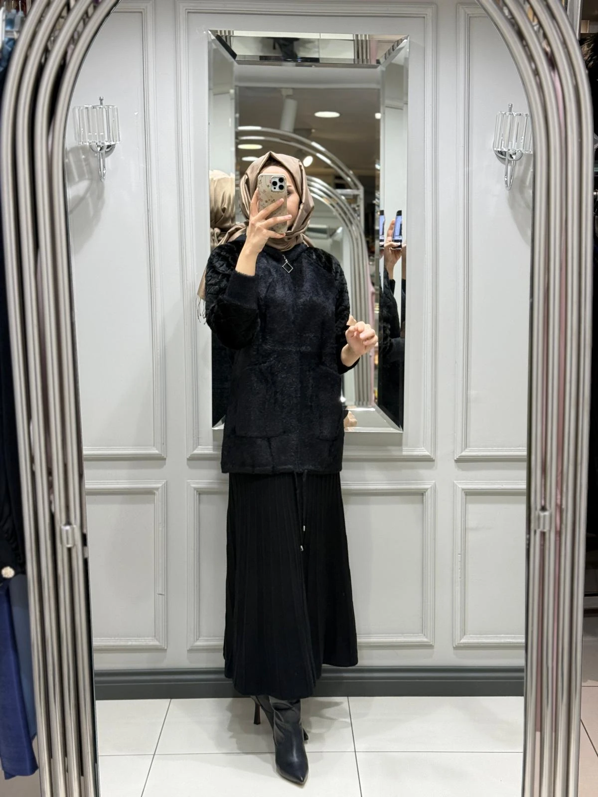 FUAT GÜRŞEN KABAN - SİYAH