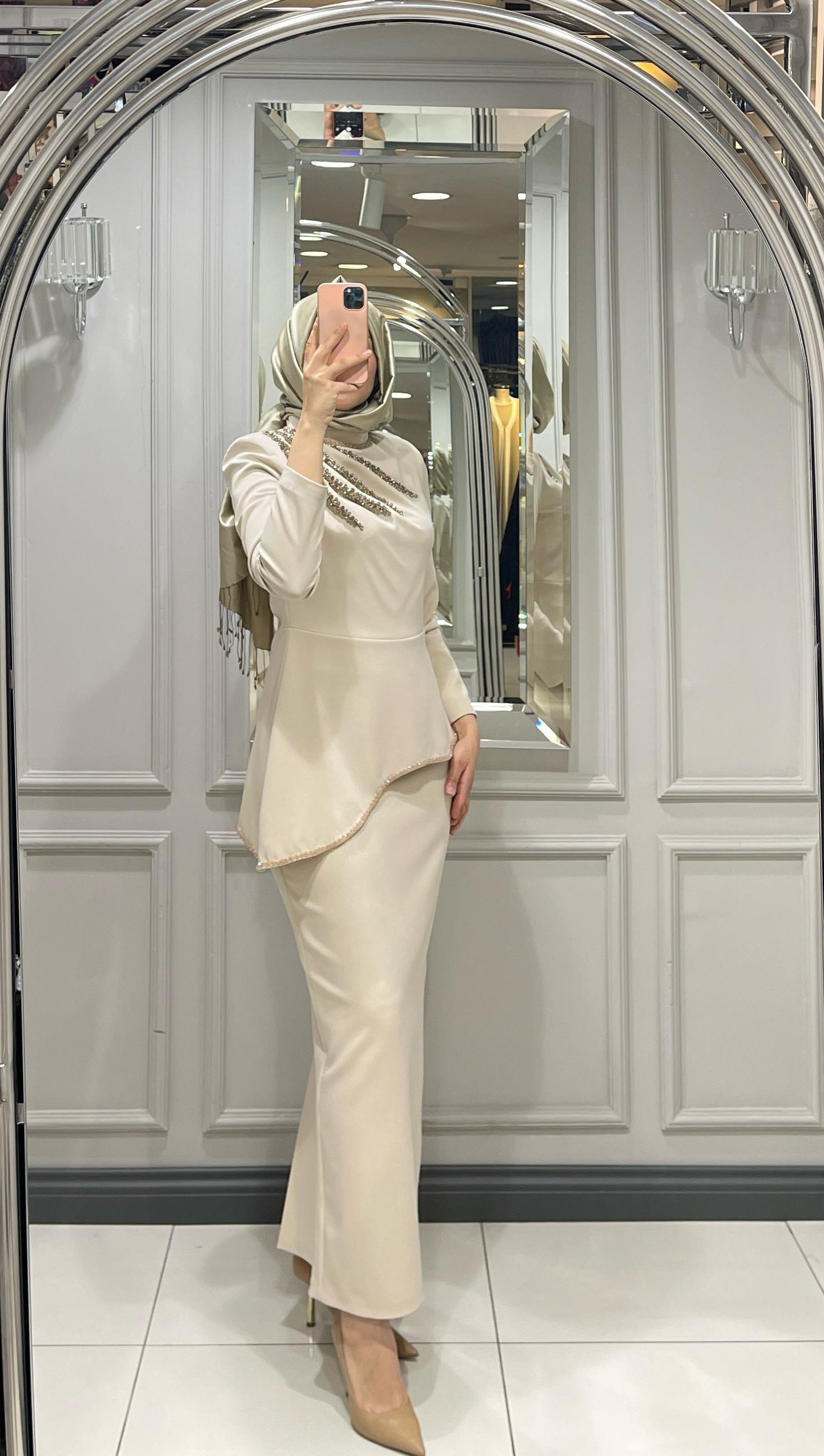 WHITE CORNER TAKIM - BEJ