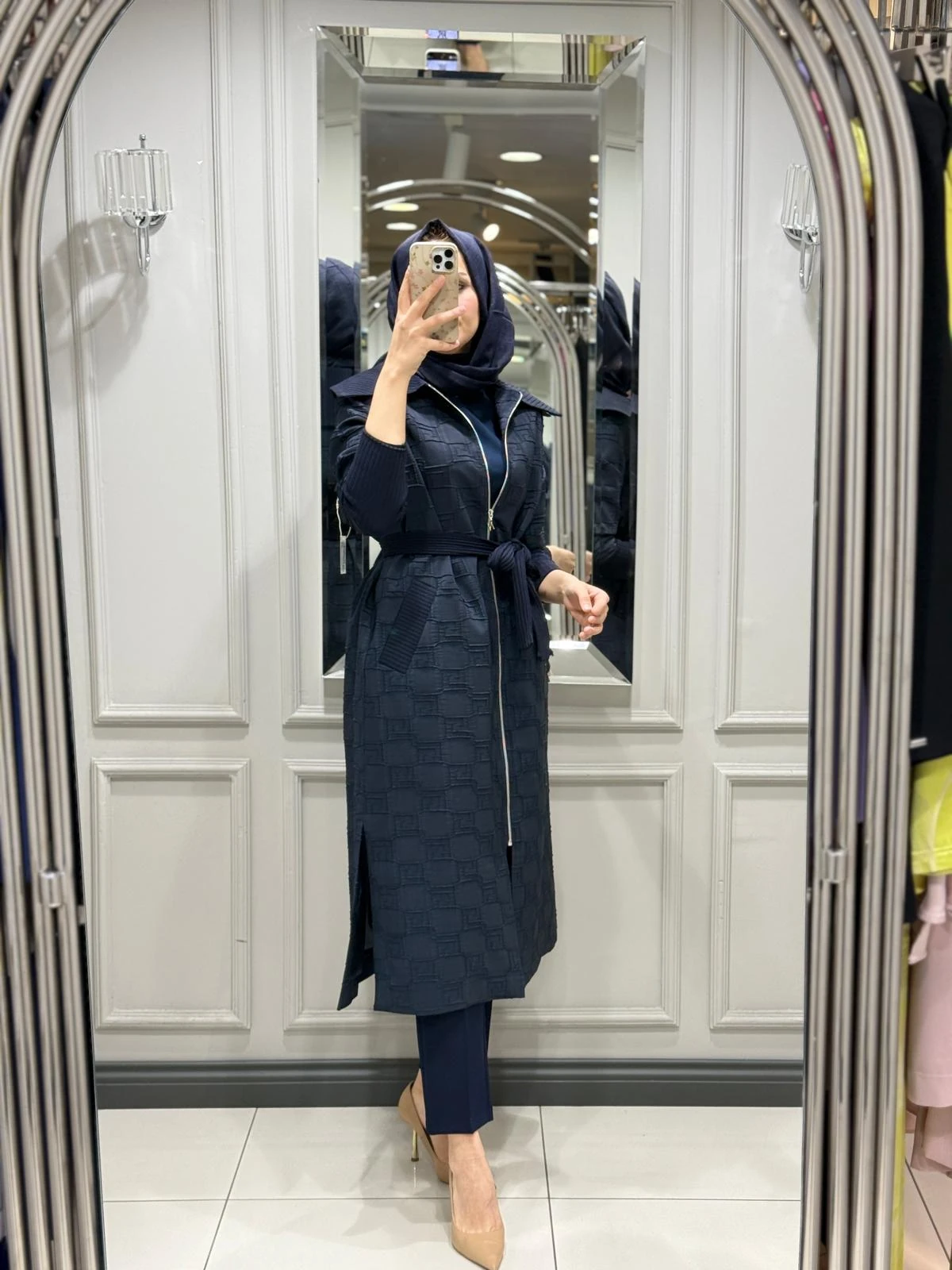 NUSS PARDESÜ - LACİ