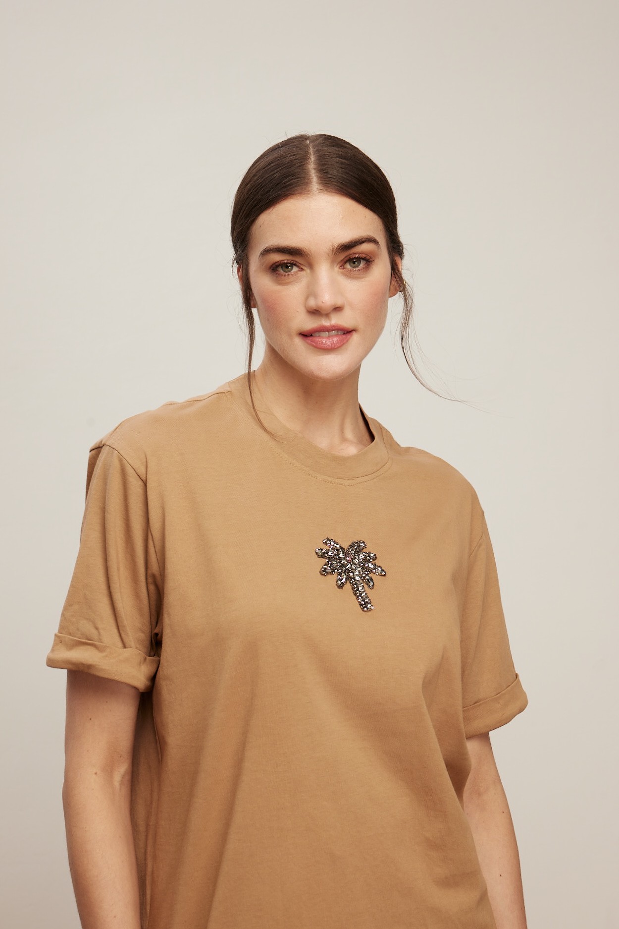 VENÖVE LOLA TSHIRT - CAMEL