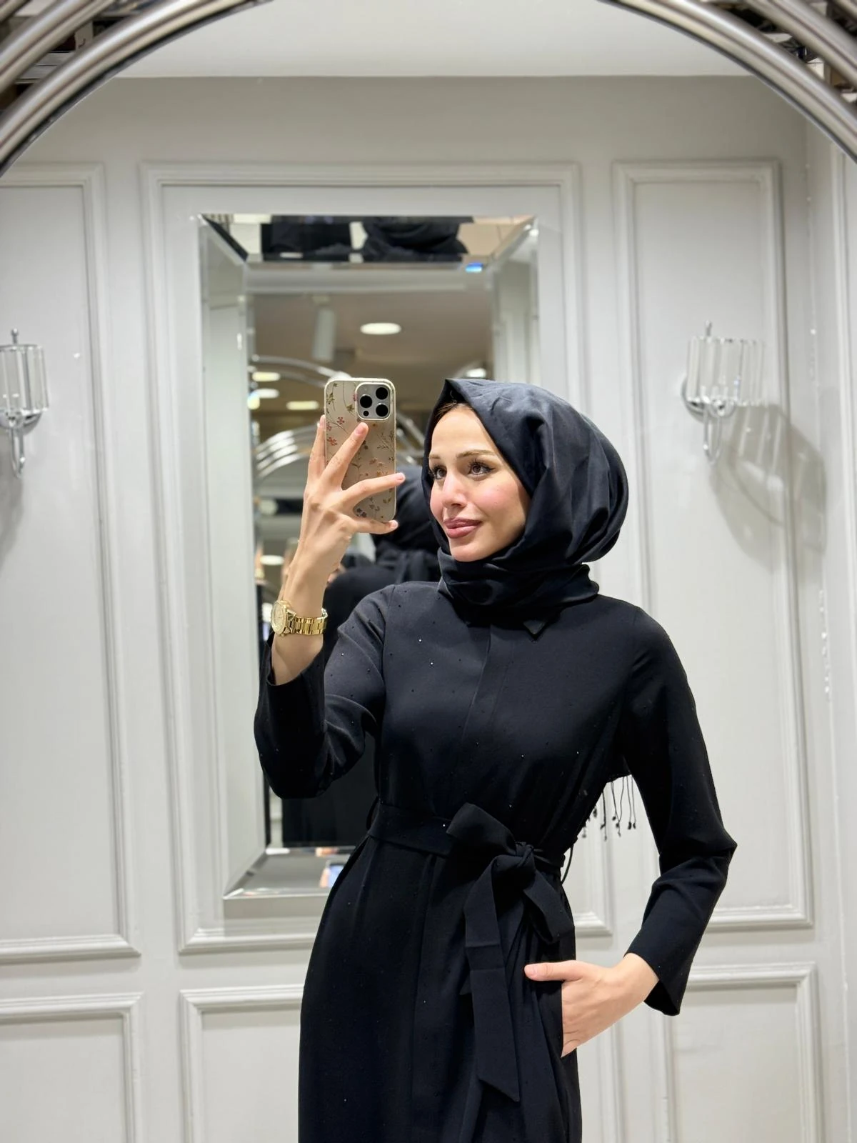 YEŞİM ÖZCAN TAŞLI ELBİSE