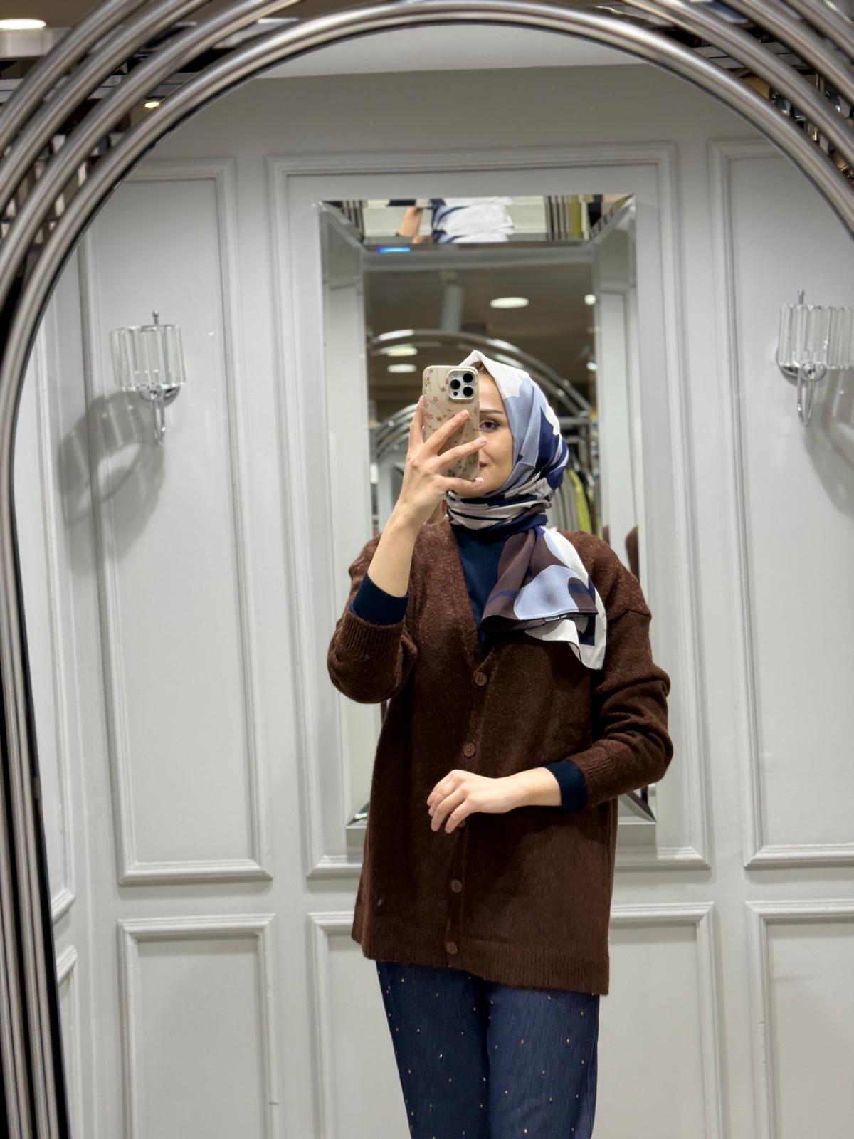 YEŞİM ÖZCAN HIRKA