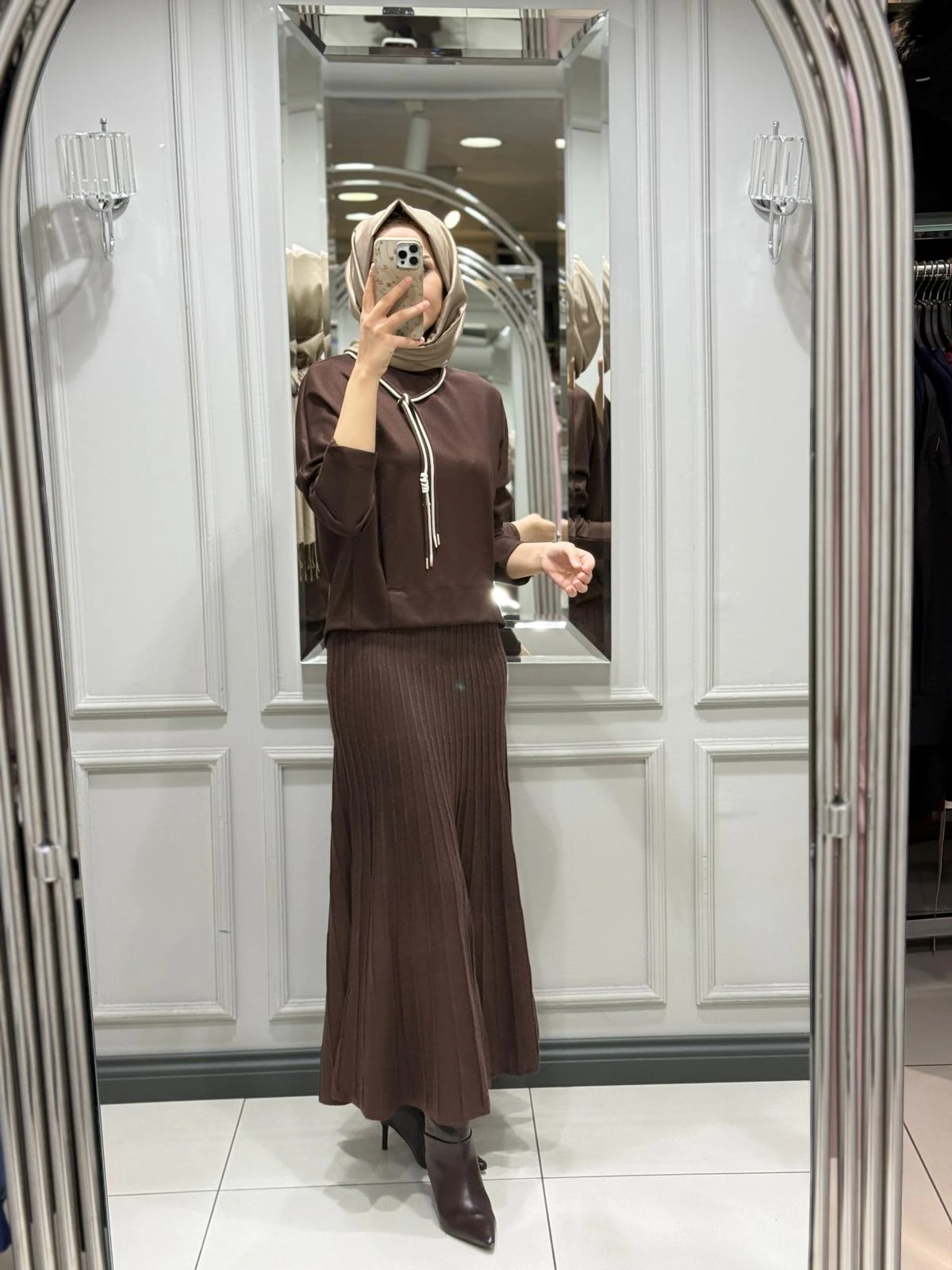 SEÇİL SWEATSHİRT - KAHVE