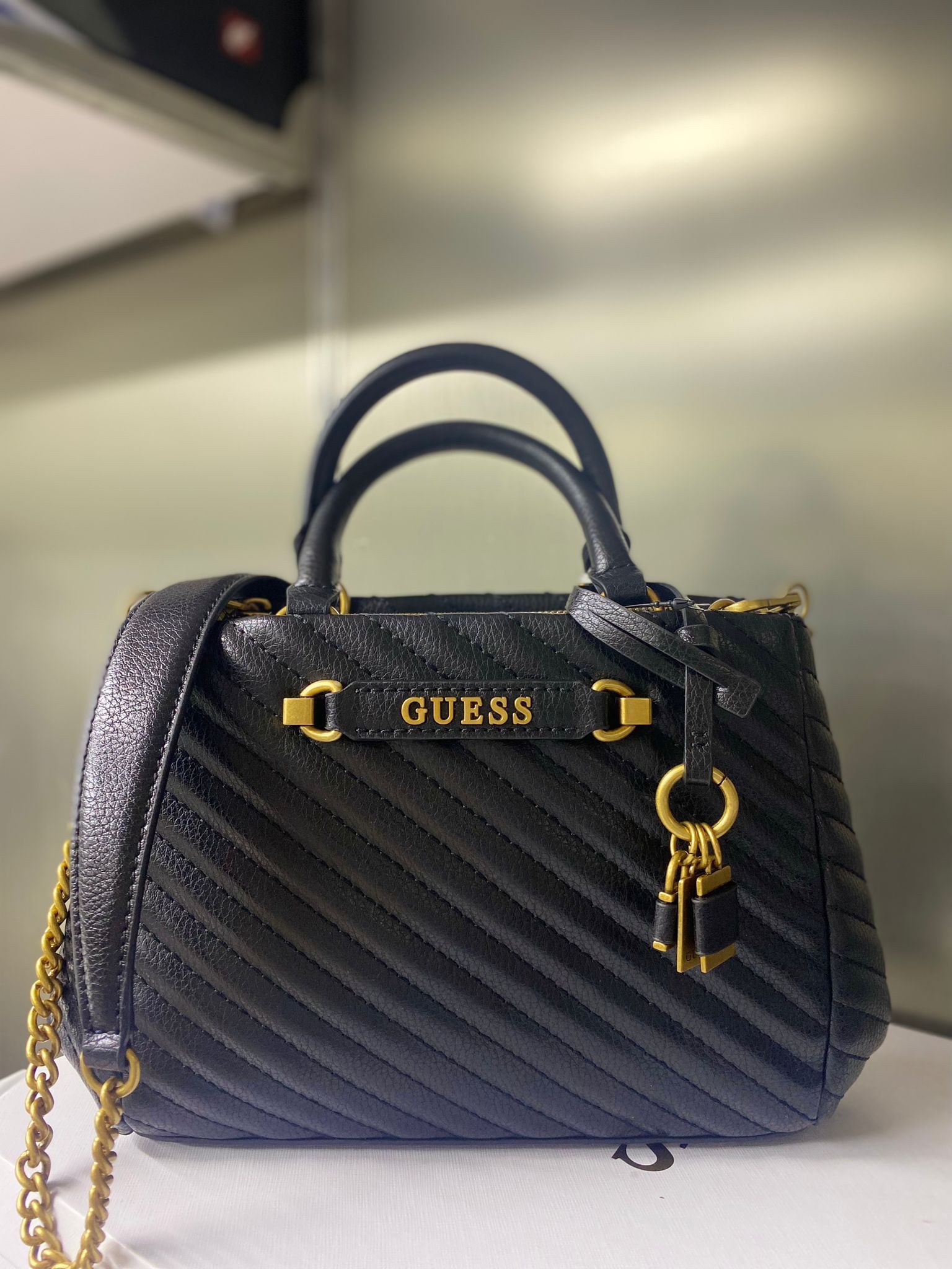 GUESS SELA SMALL ÇANTA - SİYAH