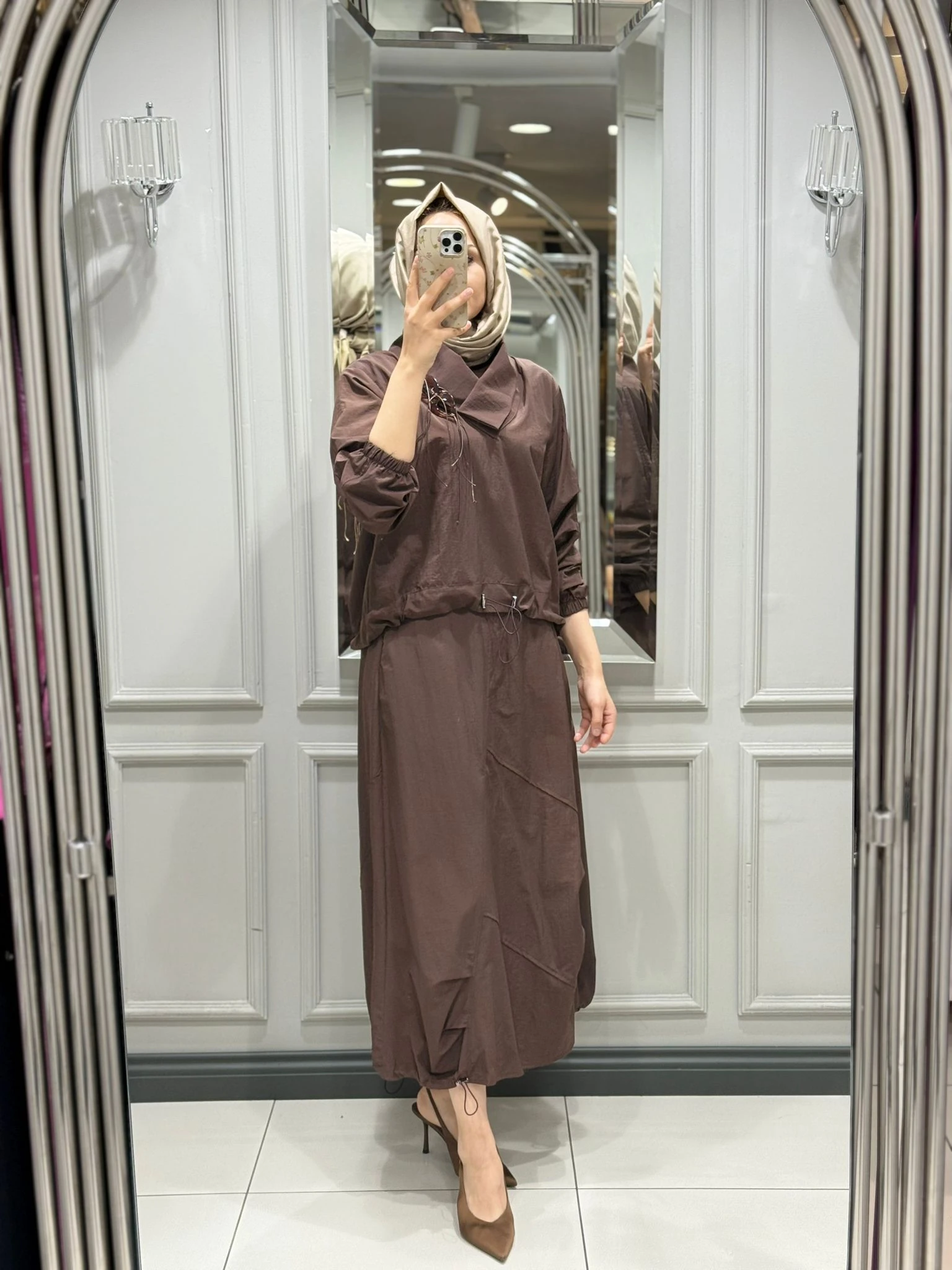 MY312 YAKASI AKSESUARLI TAKIM - KAHVE