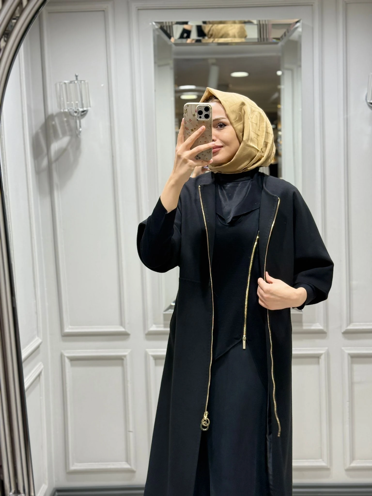 YEŞİM ÖZCAN FERMUARLI KAP