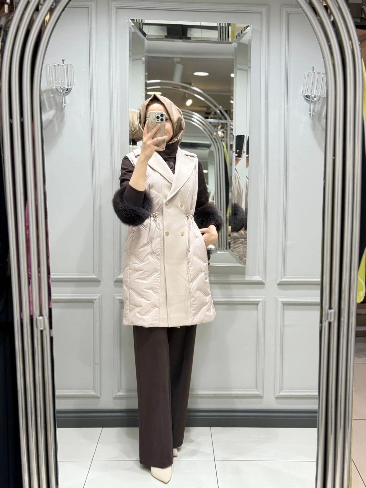 YEŞİM ÖZCAN YELEK - BEJ