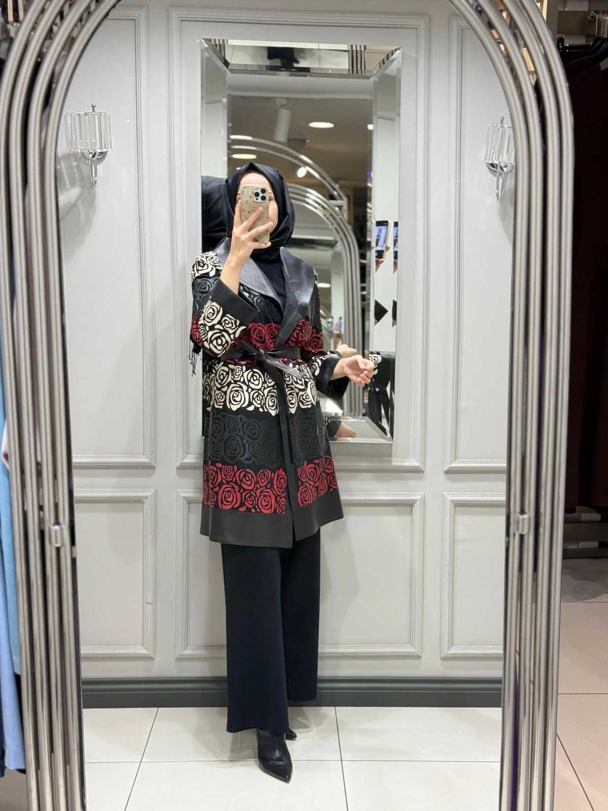 BARUT DERİ GÜLLÜ DESEN CEKET - SİYAH