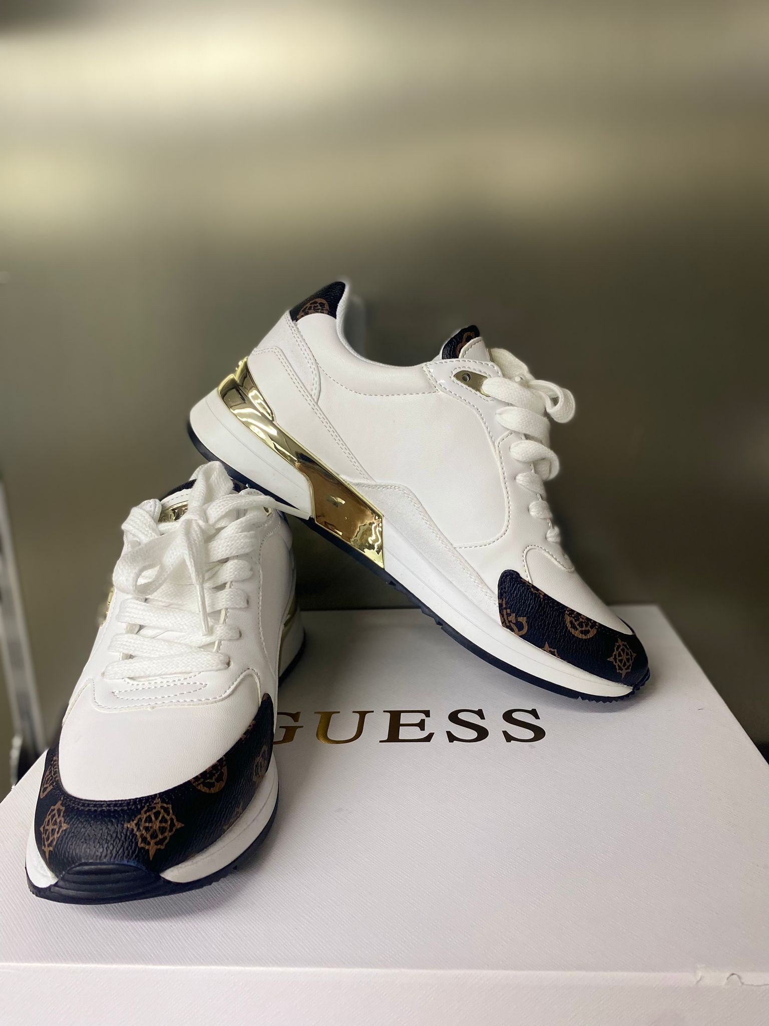 GUESS MOXEA SNEAKER - BEYAZ-KAHVE