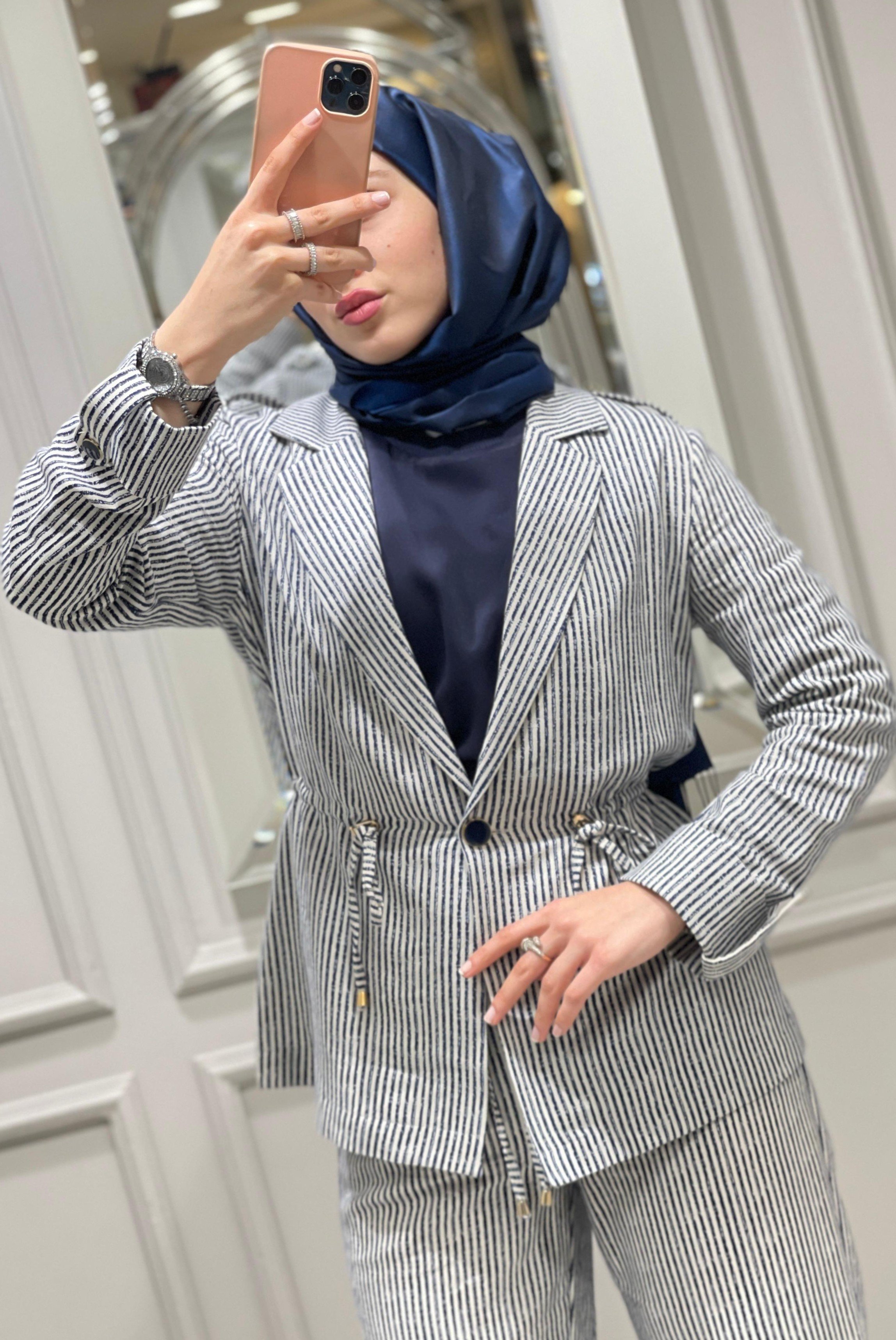 ON FASHION ÇİZGİLİ BELİ BÜZGÜLÜ CEKET