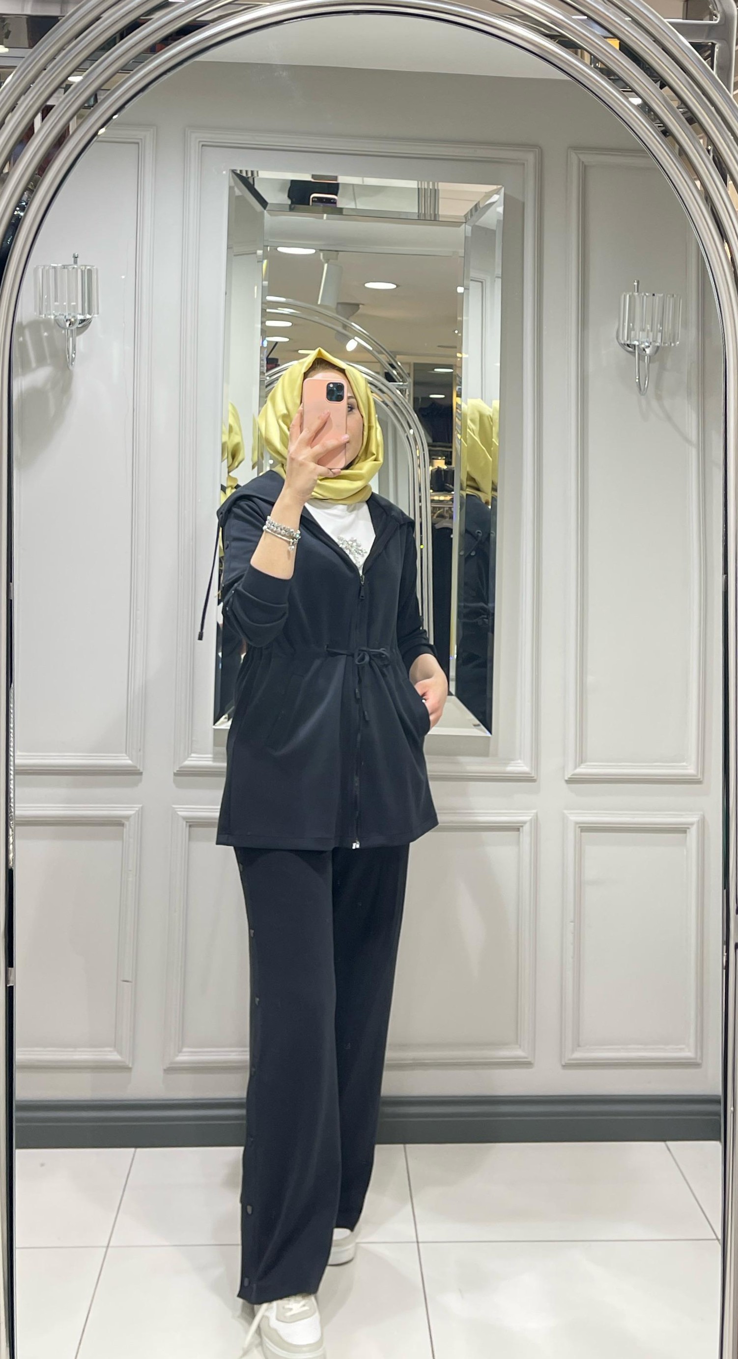TIĞ TRİKO YAKASI VE BELİ TÜNELLİ TAKIM