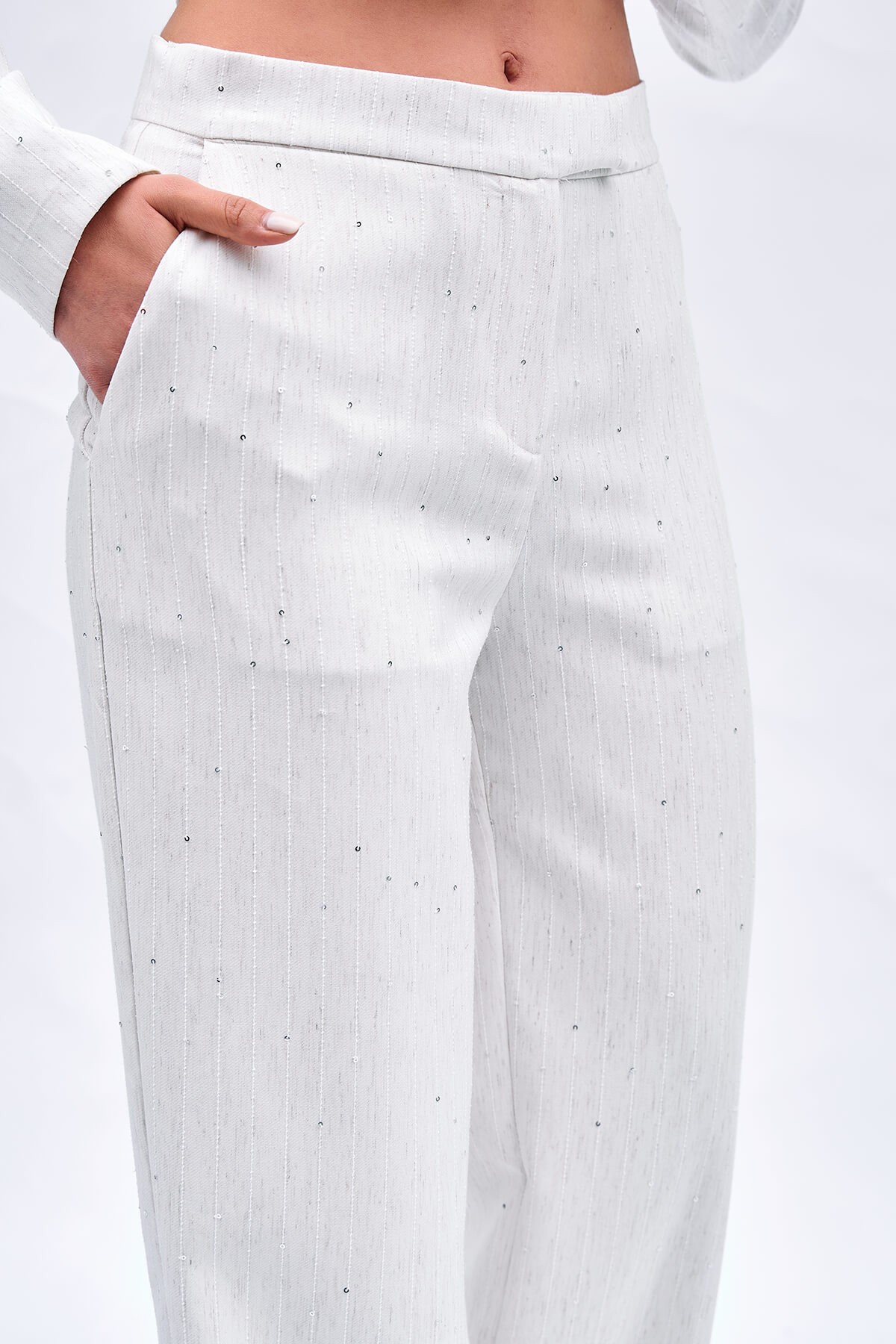 031418 ÇİZGİLİ DÜZ PAÇA PANTOLON
