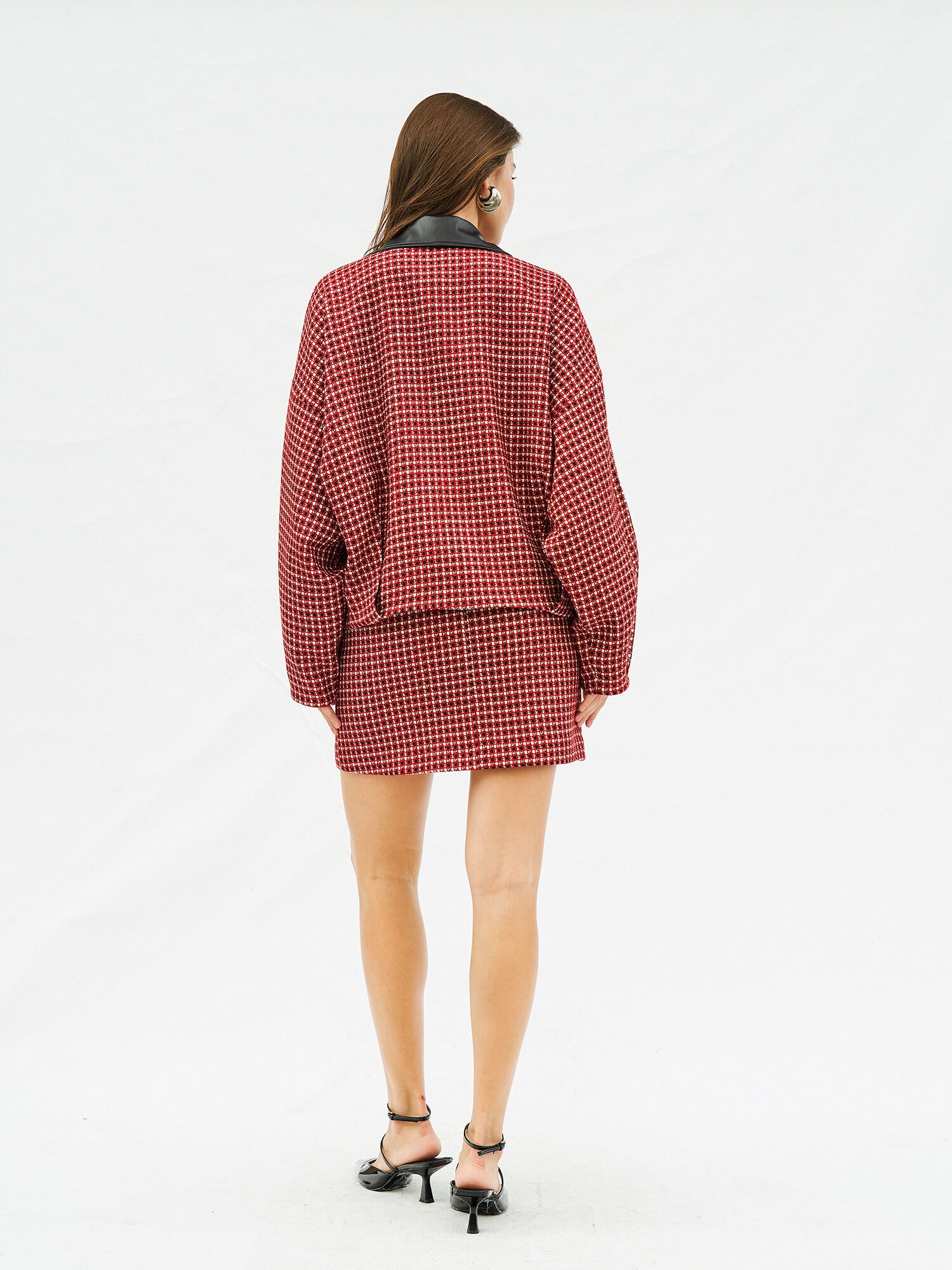 160832 Deri Yakalı Mont