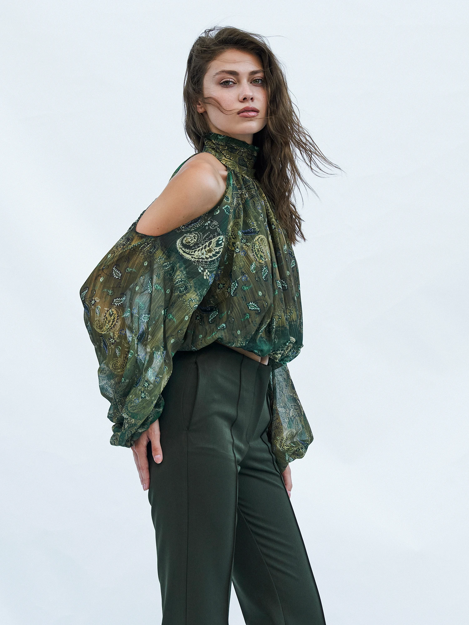 071762 Omzu Açık Belden Lastikli Bluz