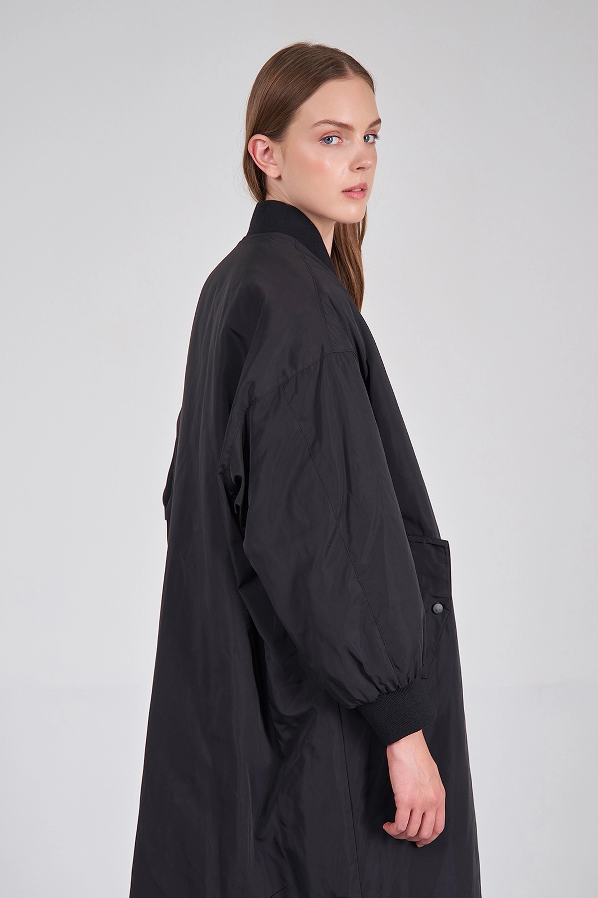 160676 Long Zippered Coat with Ribbed Collar