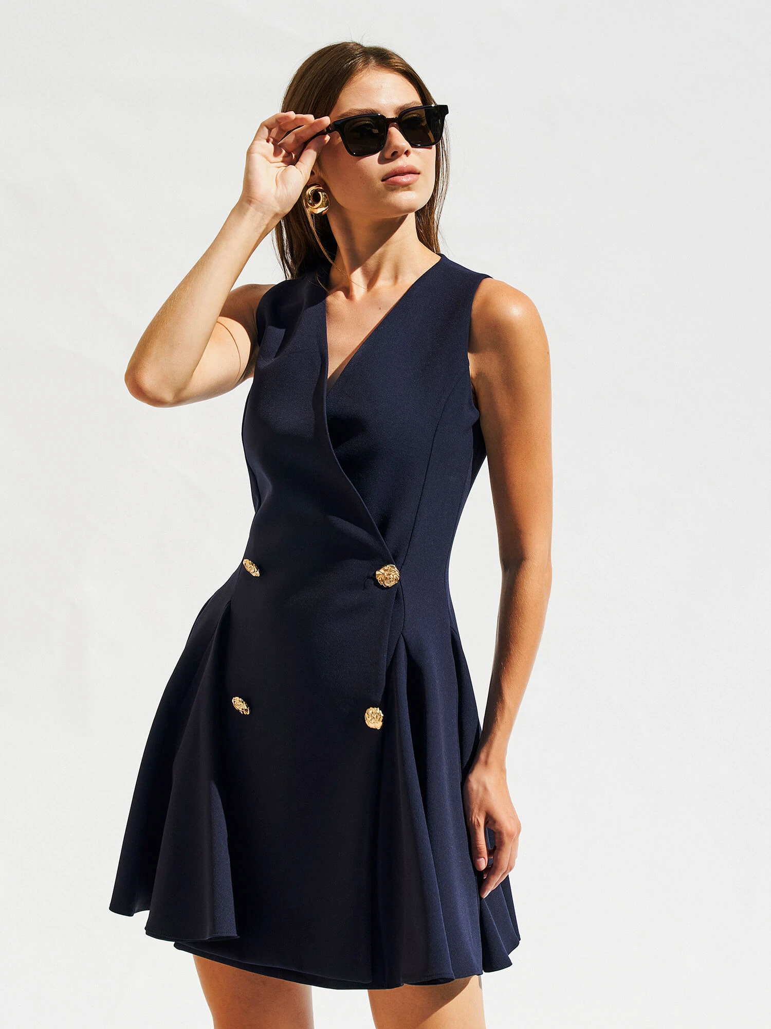 111611 Kolsuz Mini Düğme Detaylı Elbise