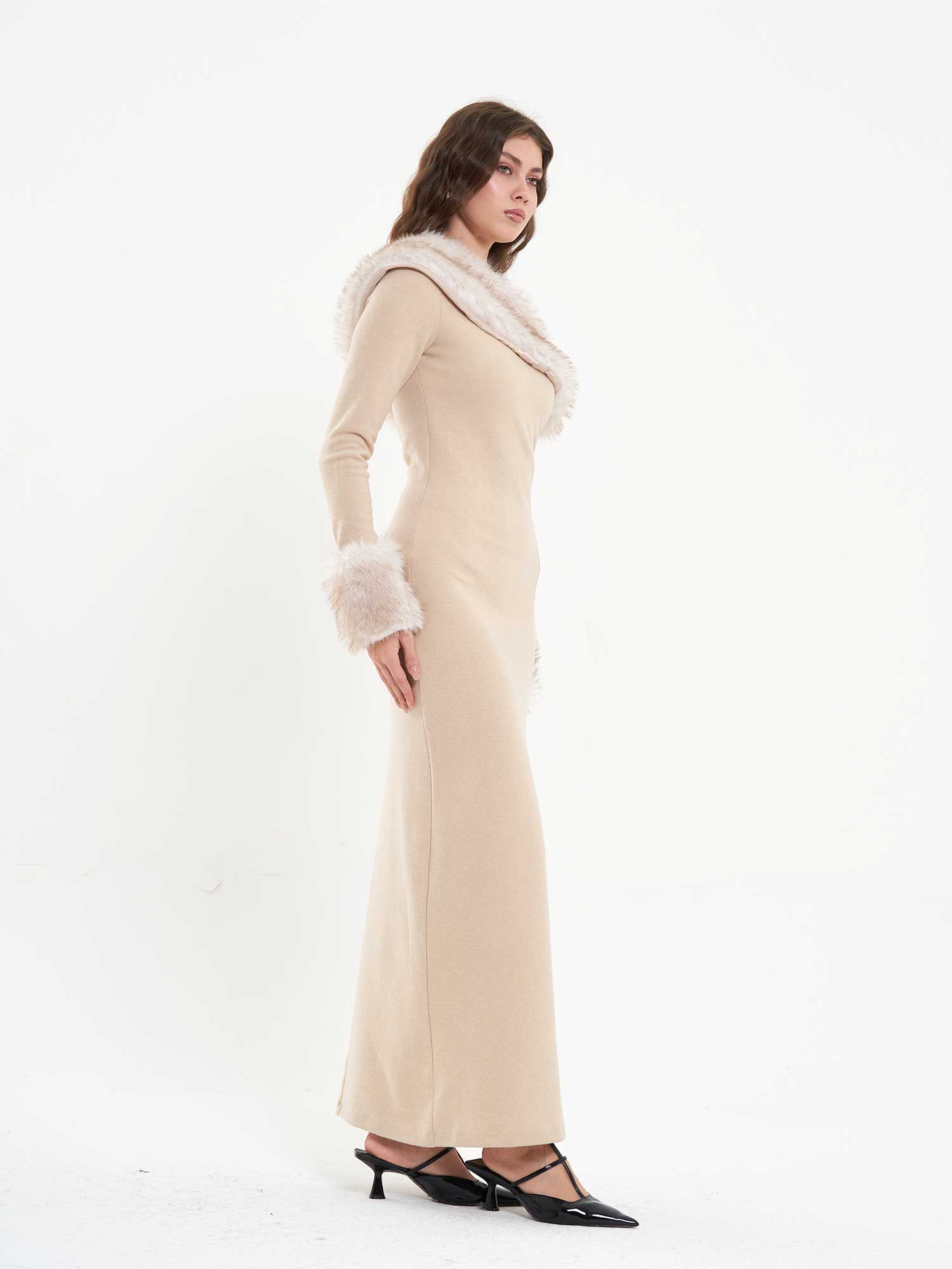 111620 Kürk Detaylı Uzun Elbise