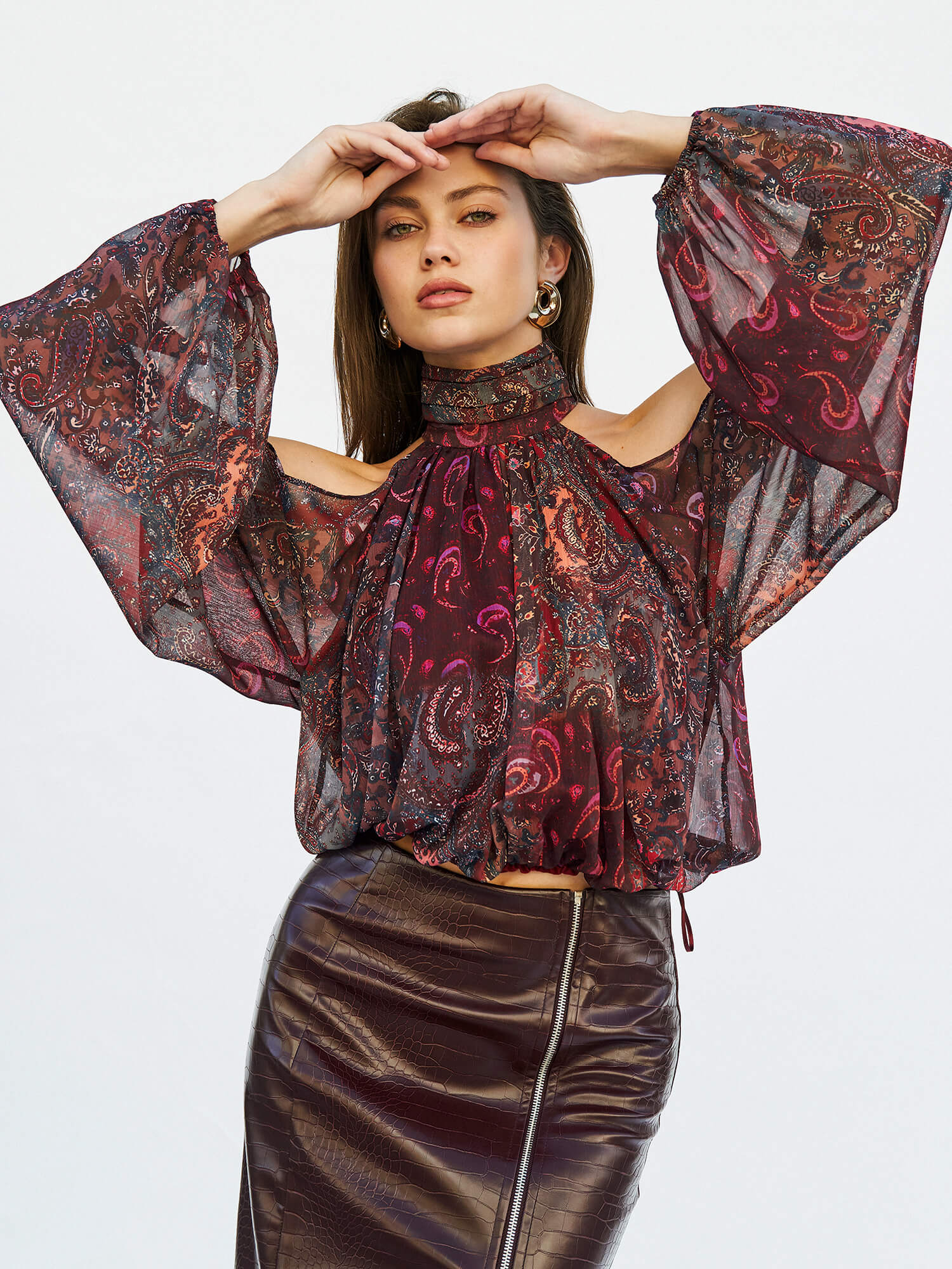 071762 Omzu Açık Belden Lastikli Bluz