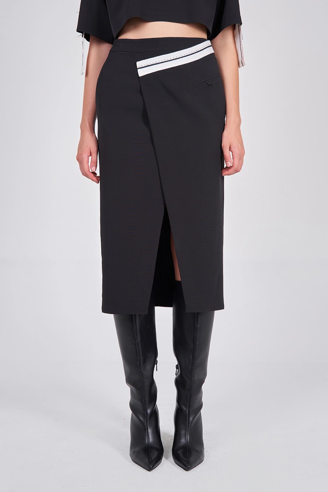 040907 Asimetrik Dikim Şeritli Uzun Etek - LEFON