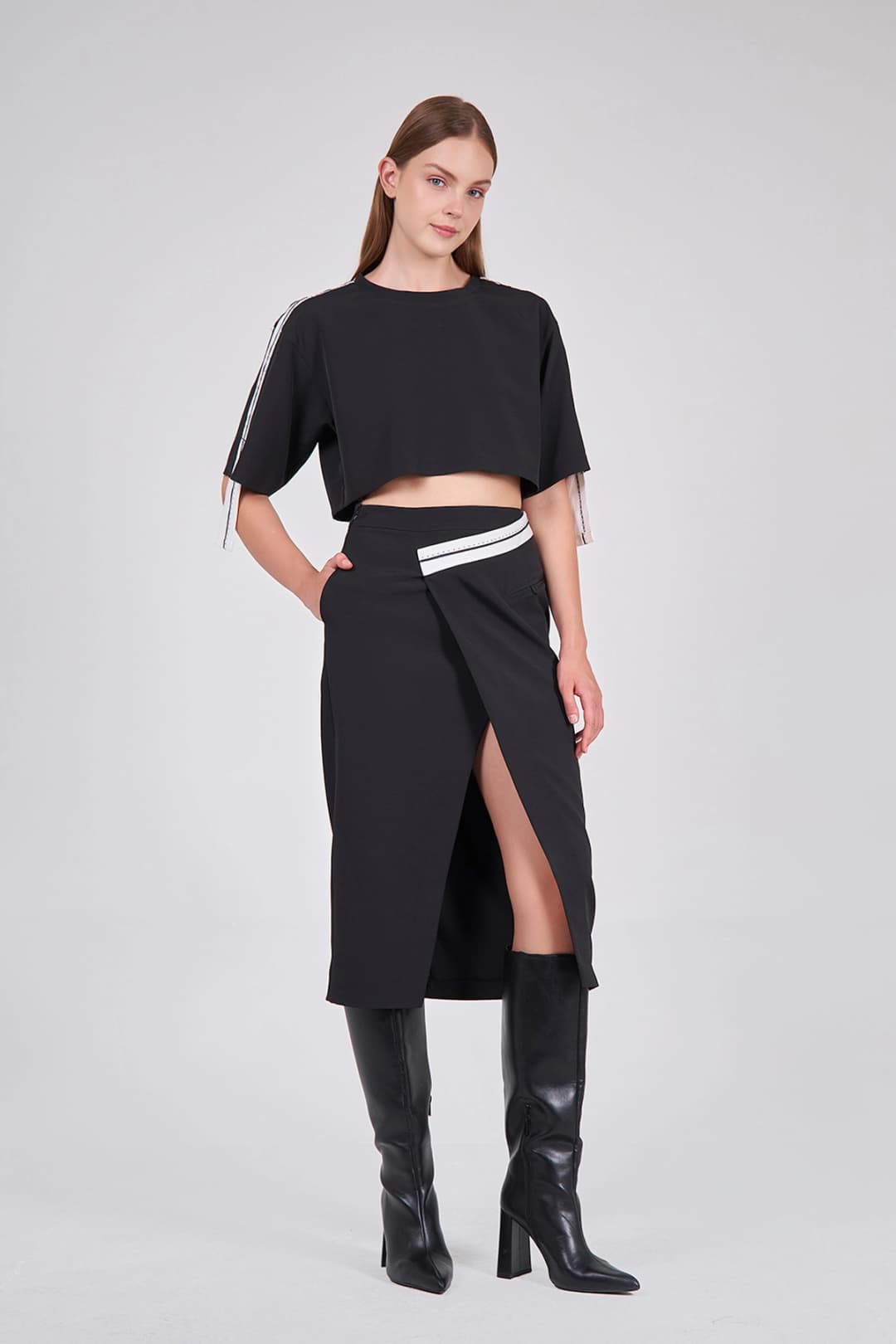 040907 Asimetrik Dikim Şeritli Uzun Etek - LEFON