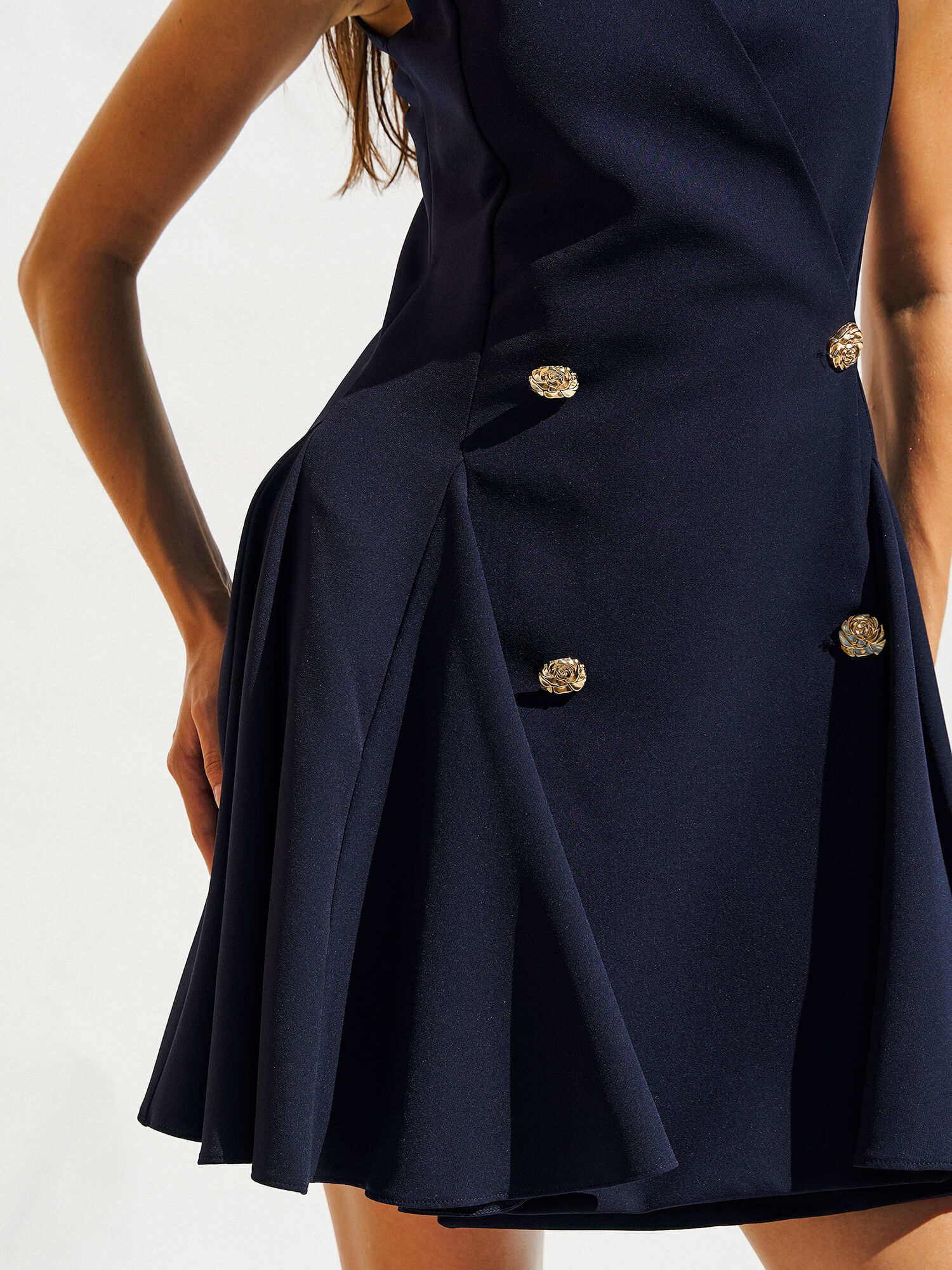 111611 Kolsuz Mini Düğme Detaylı Elbise