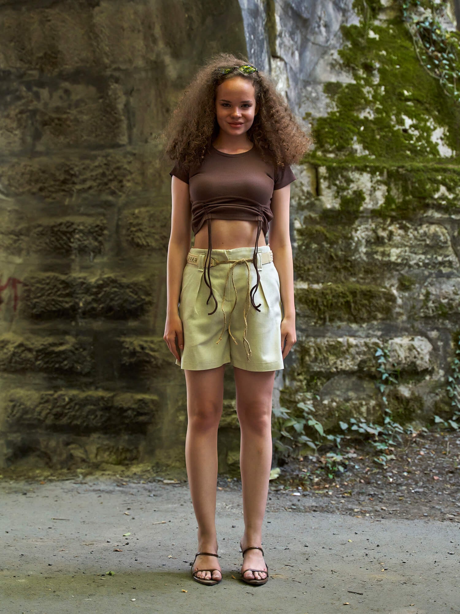 010761 KEMERLİ PİLELİ ŞORT - Naturel