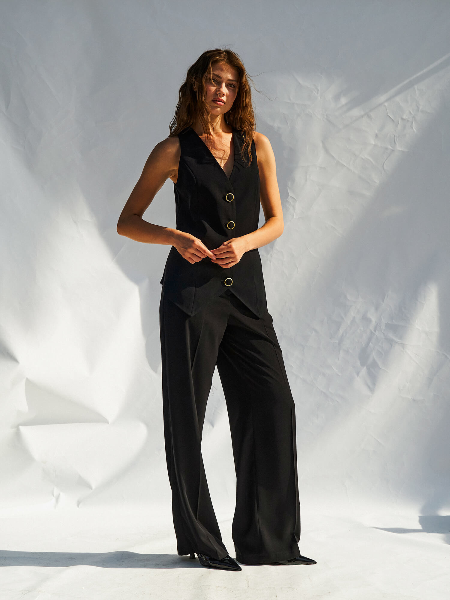 120689 Düğmeli V Yaka Yelek